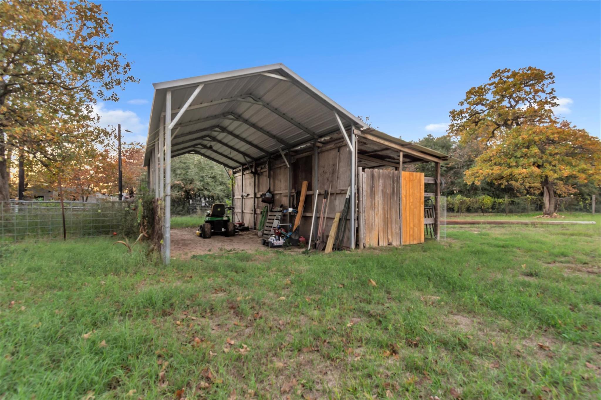 149 Wayside Dr, Elgin, TX 78621