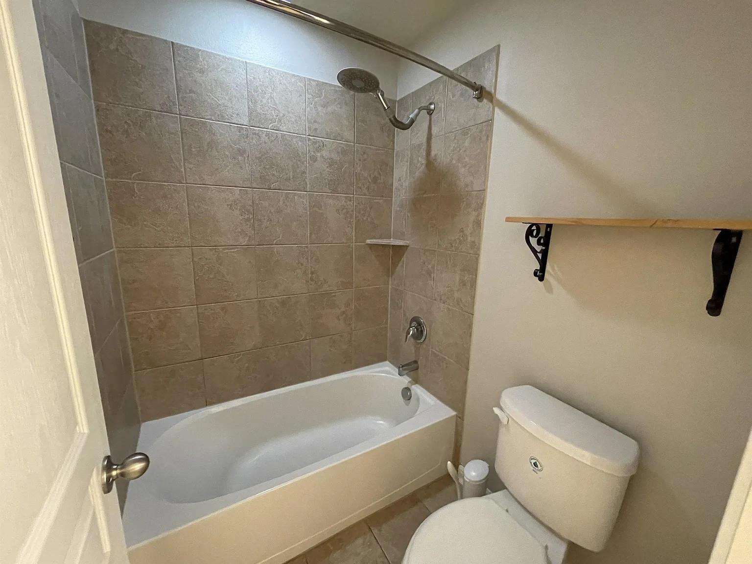 5136 Hellman, Kyle, TX 78640