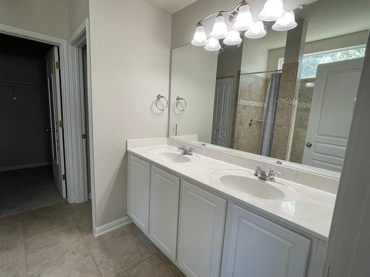 5136 Hellman, Kyle, TX 78640