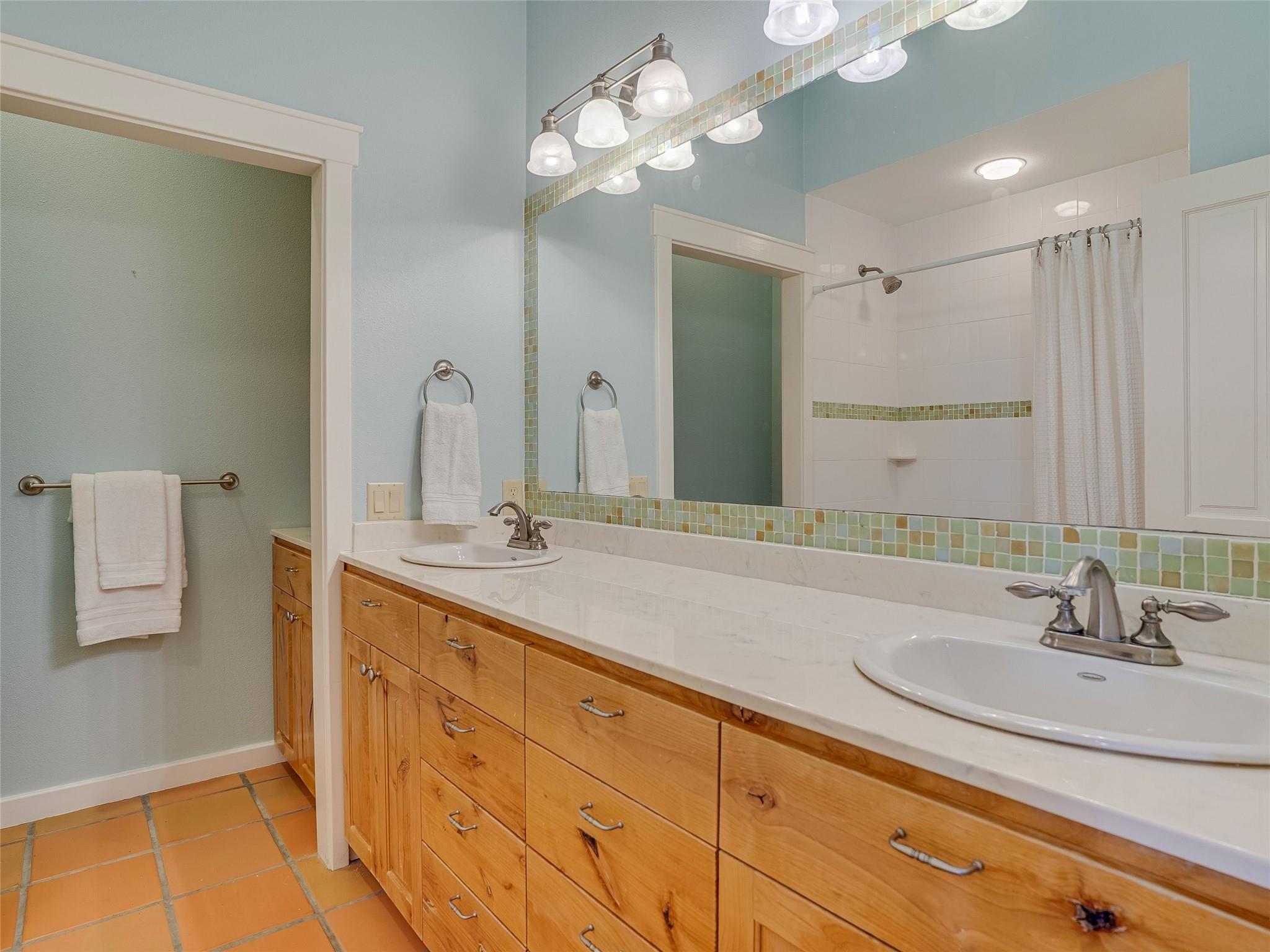 1178 Hidden Creek Dr, Dripping Springs, TX 78620