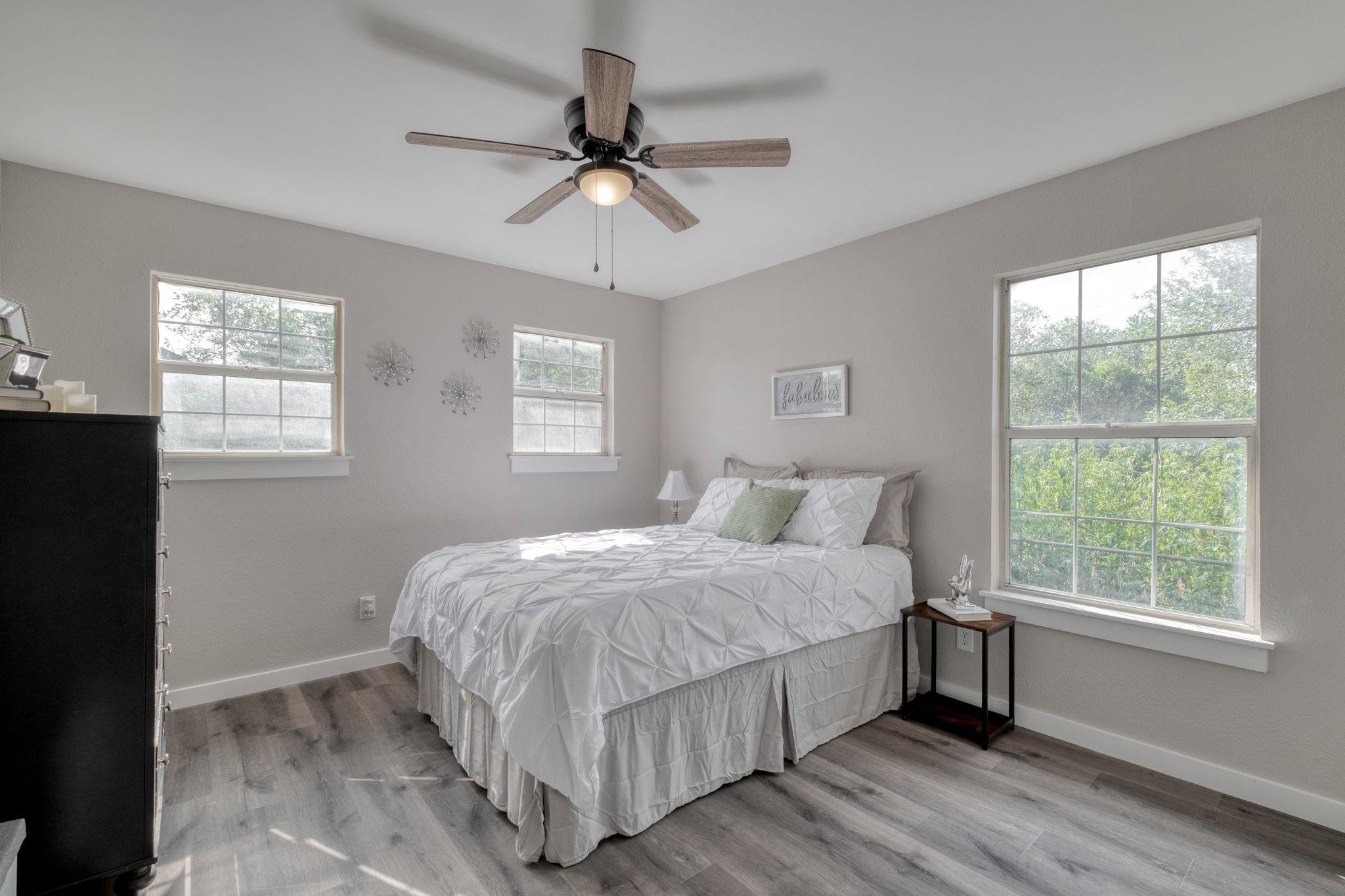 409 Talley St, Taylor, TX 76574