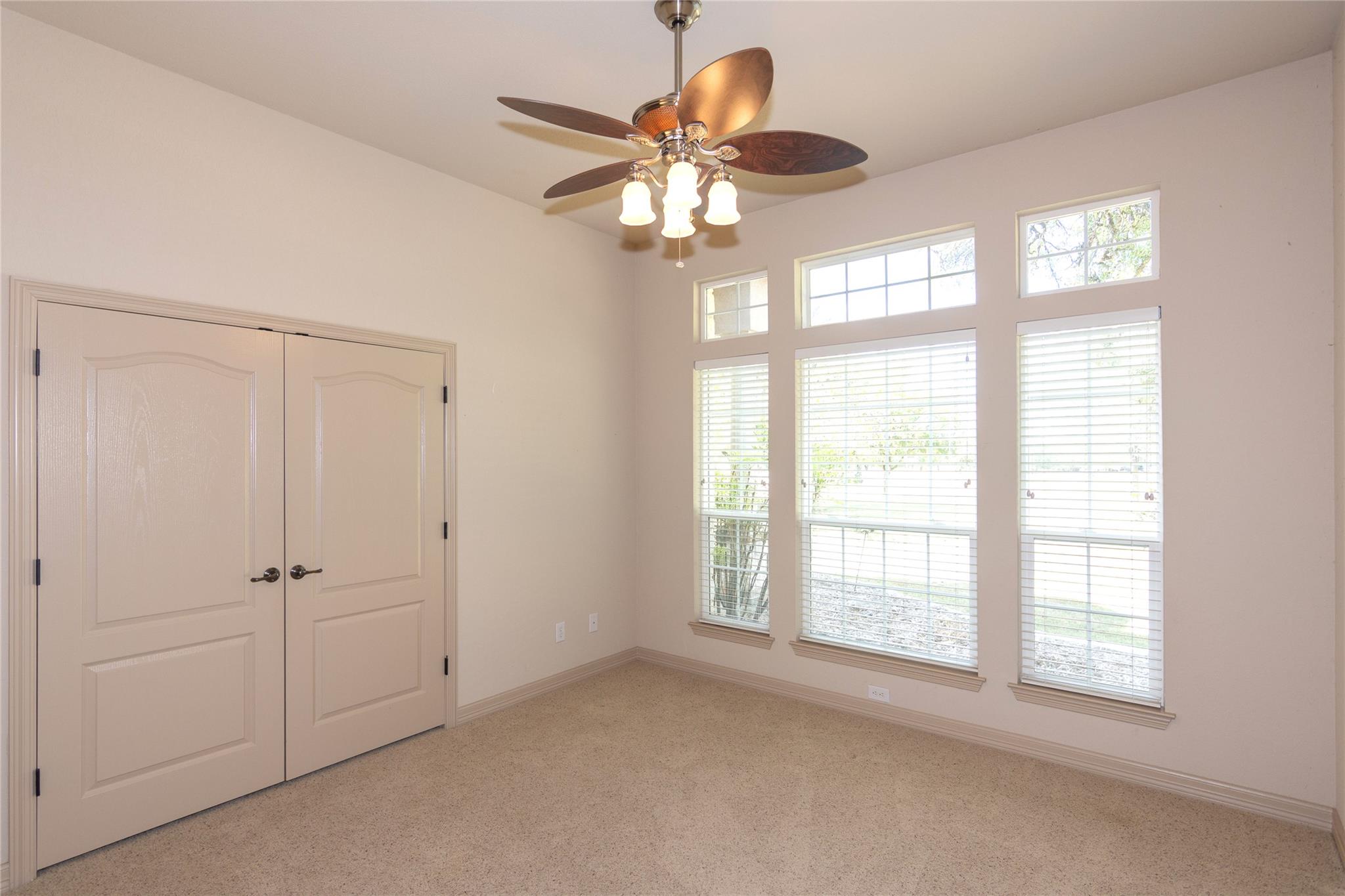 1265 Mourning Dove Ct, Salado, TX 76571