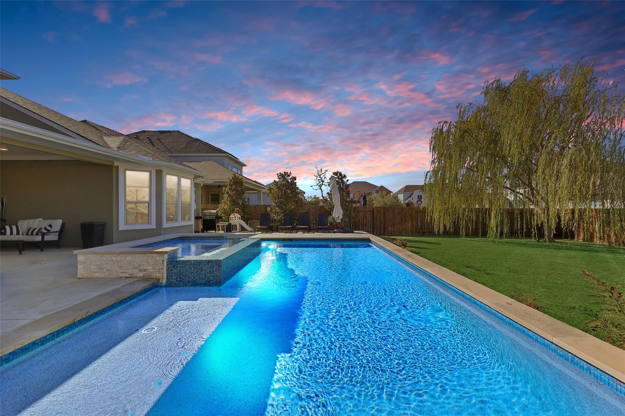 2913 Fallcrest Bnd, Leander, TX 78641