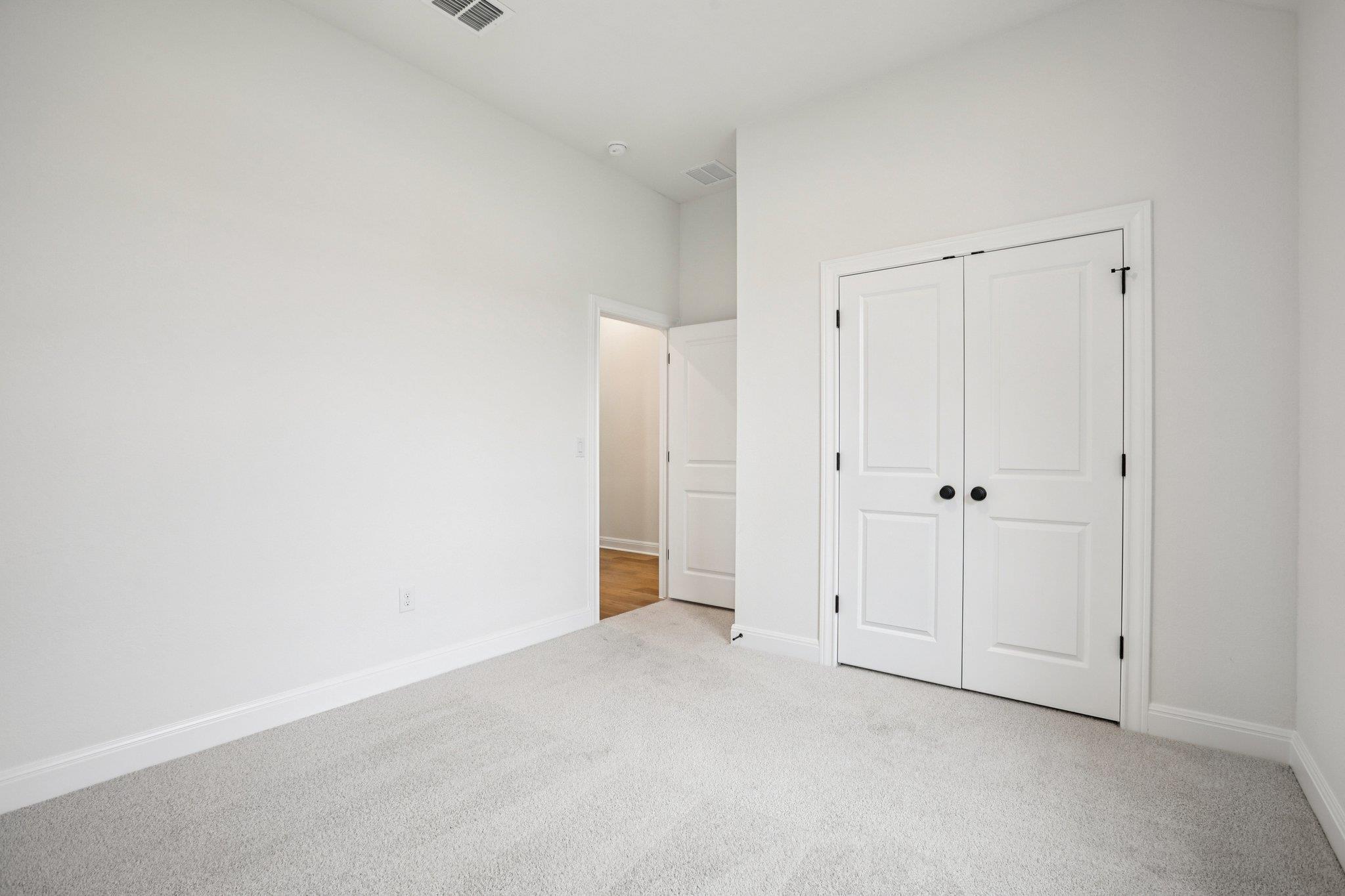 581 Treadwell Ln, Kyle, TX 78640