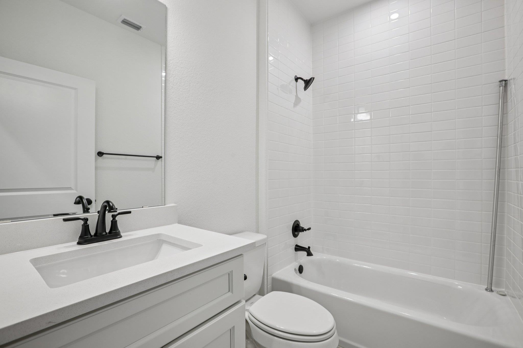 581 Treadwell Ln, Kyle, TX 78640