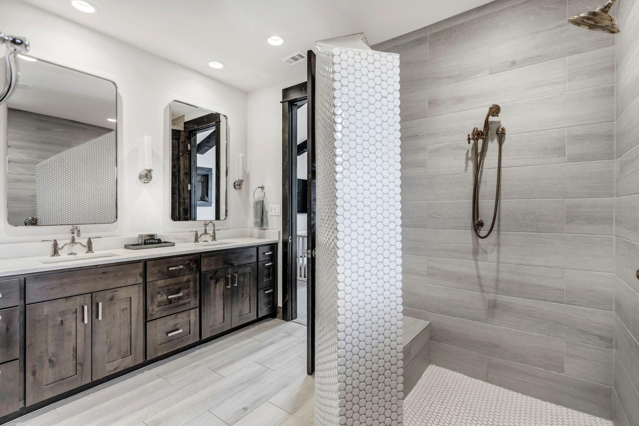 19404 Bold Venture Dr # 17, Spicewood, TX 78669