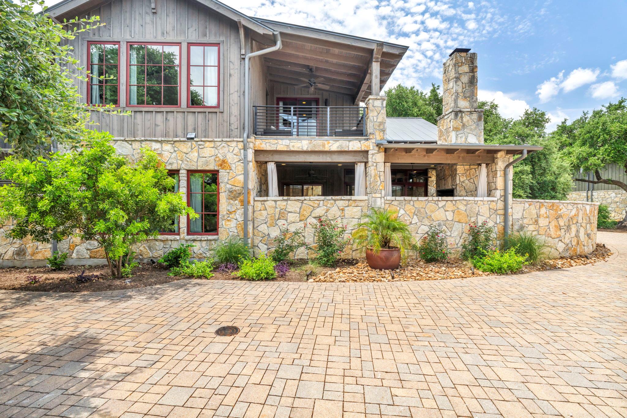 19404 Bold Venture Dr # 17, Spicewood, TX 78669