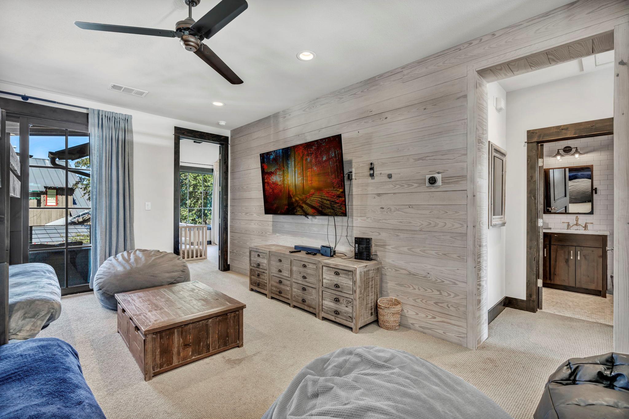 19404 Bold Venture Dr # 17, Spicewood, TX 78669