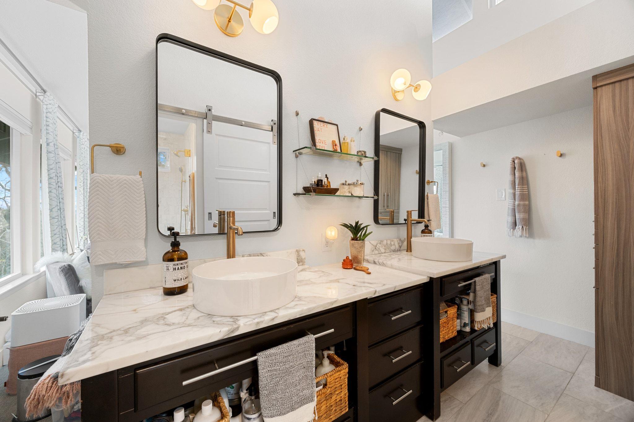 7643 Parkview Cir, Austin, TX 78731