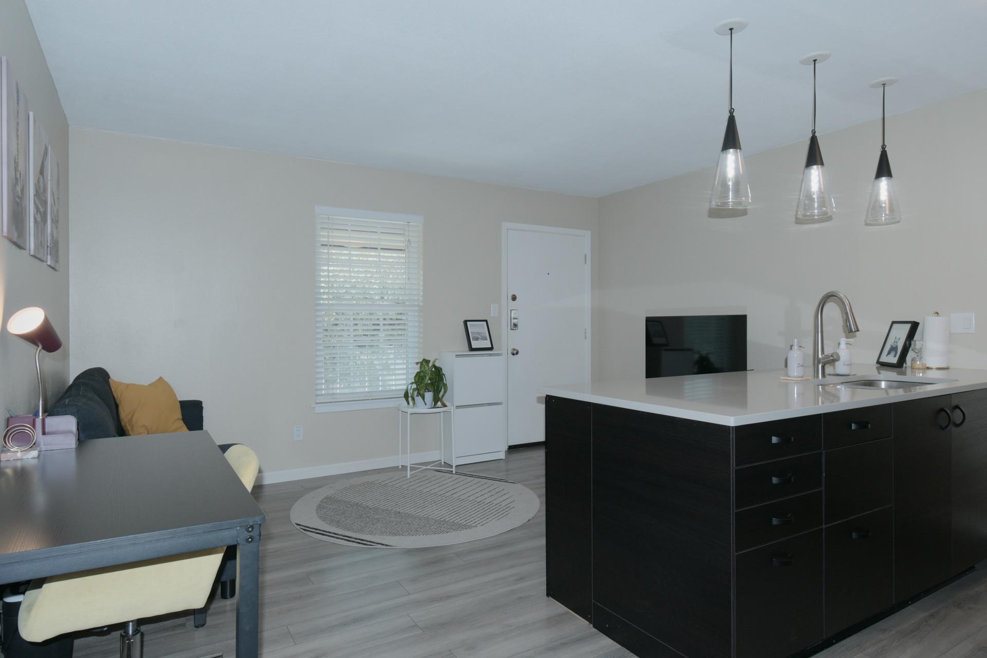 2302 East Side Dr # 6, Austin, TX 78704