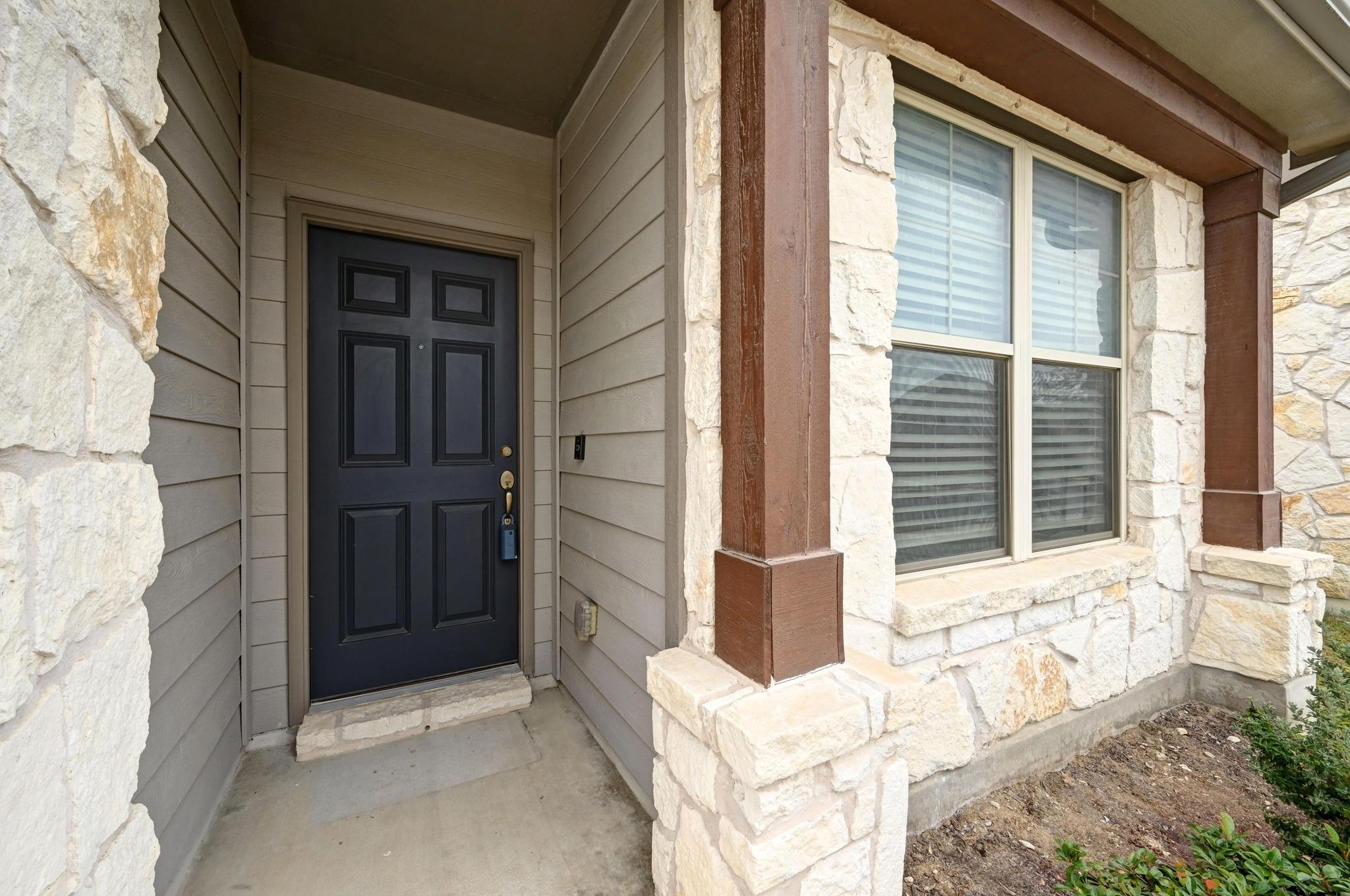 271 Grace Lilly Dr, Buda, TX 78610