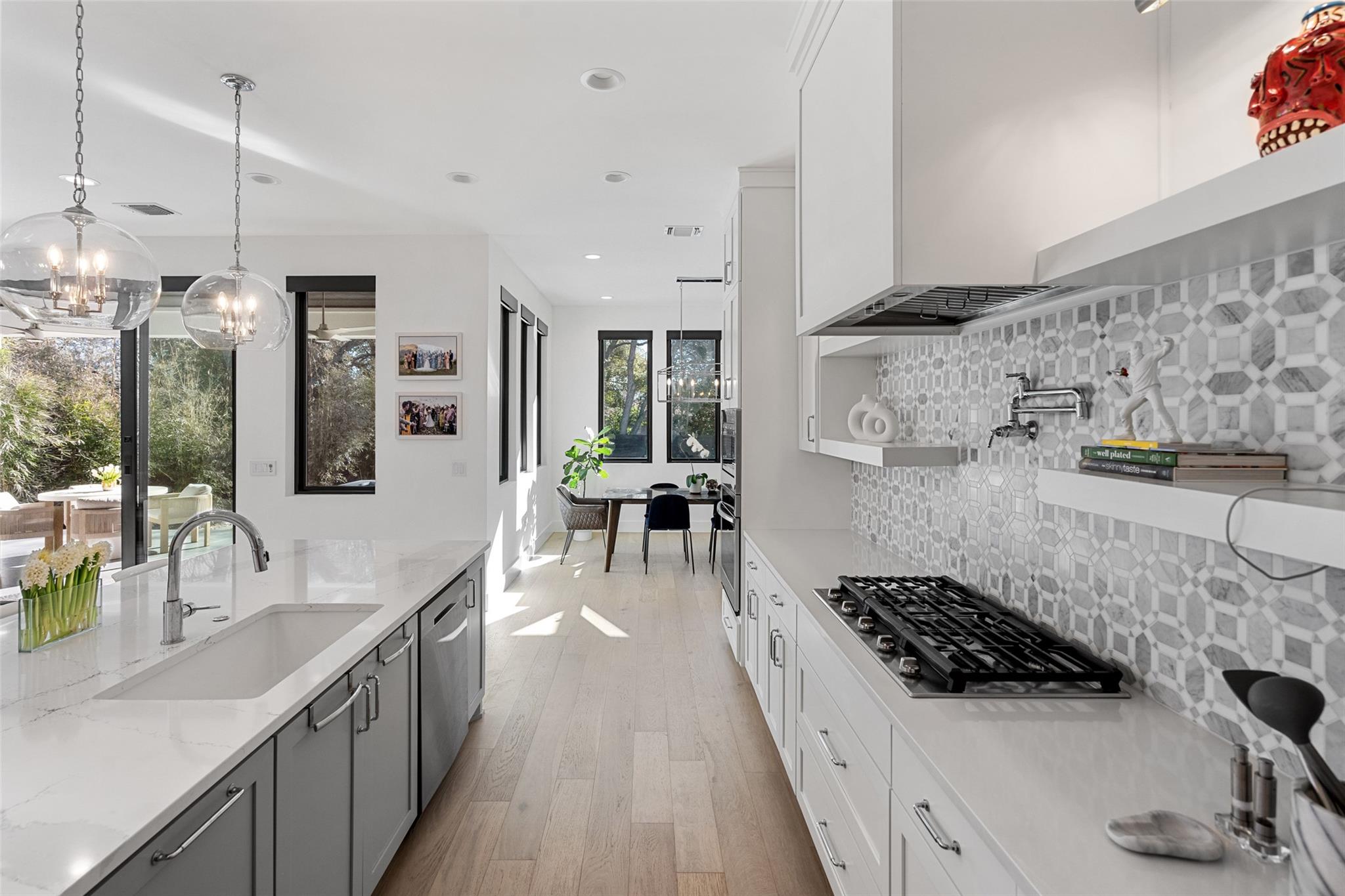 1101 Emerald Forest Cv, Austin, TX 78745