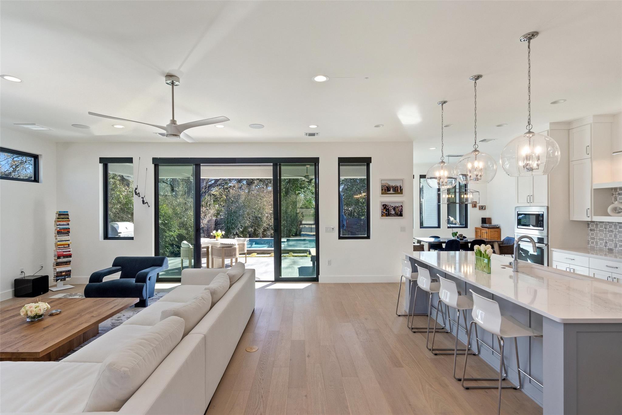 1101 Emerald Forest Cv, Austin, TX 78745