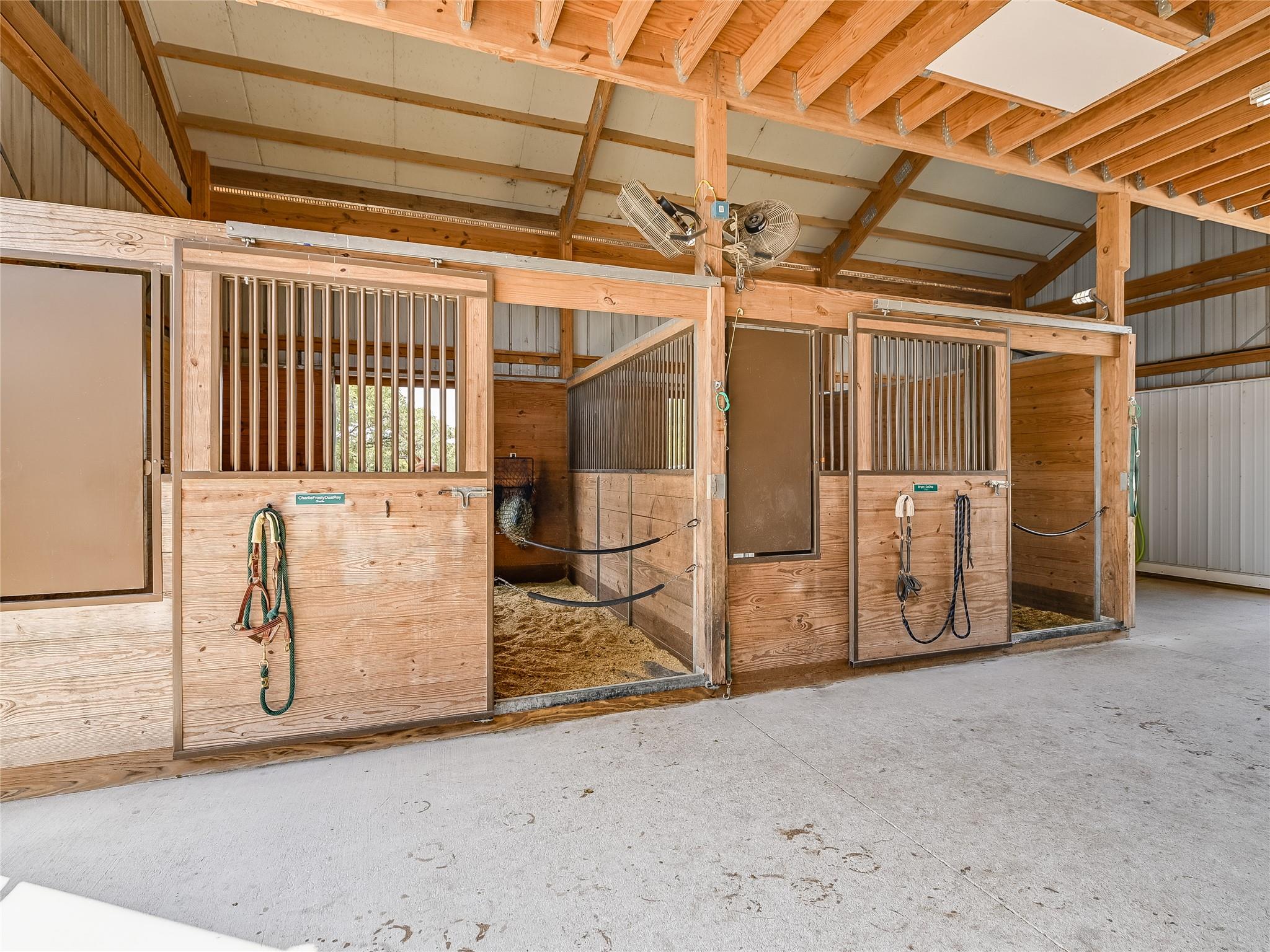 551 Gatlin Creek Rd, Dripping Springs, TX 78620