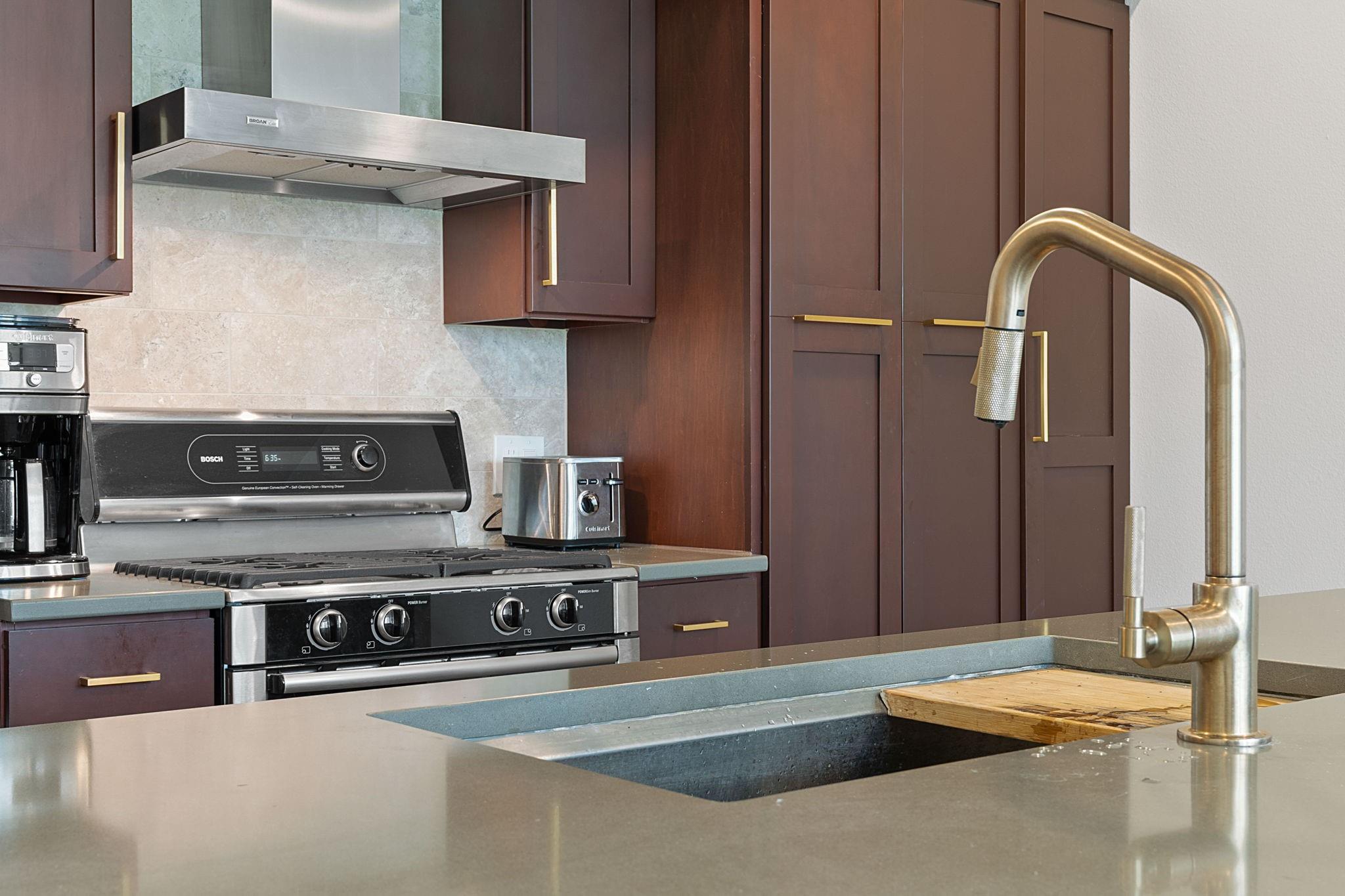 1600 Barton Springs Rd # 2102, Austin, TX 78704