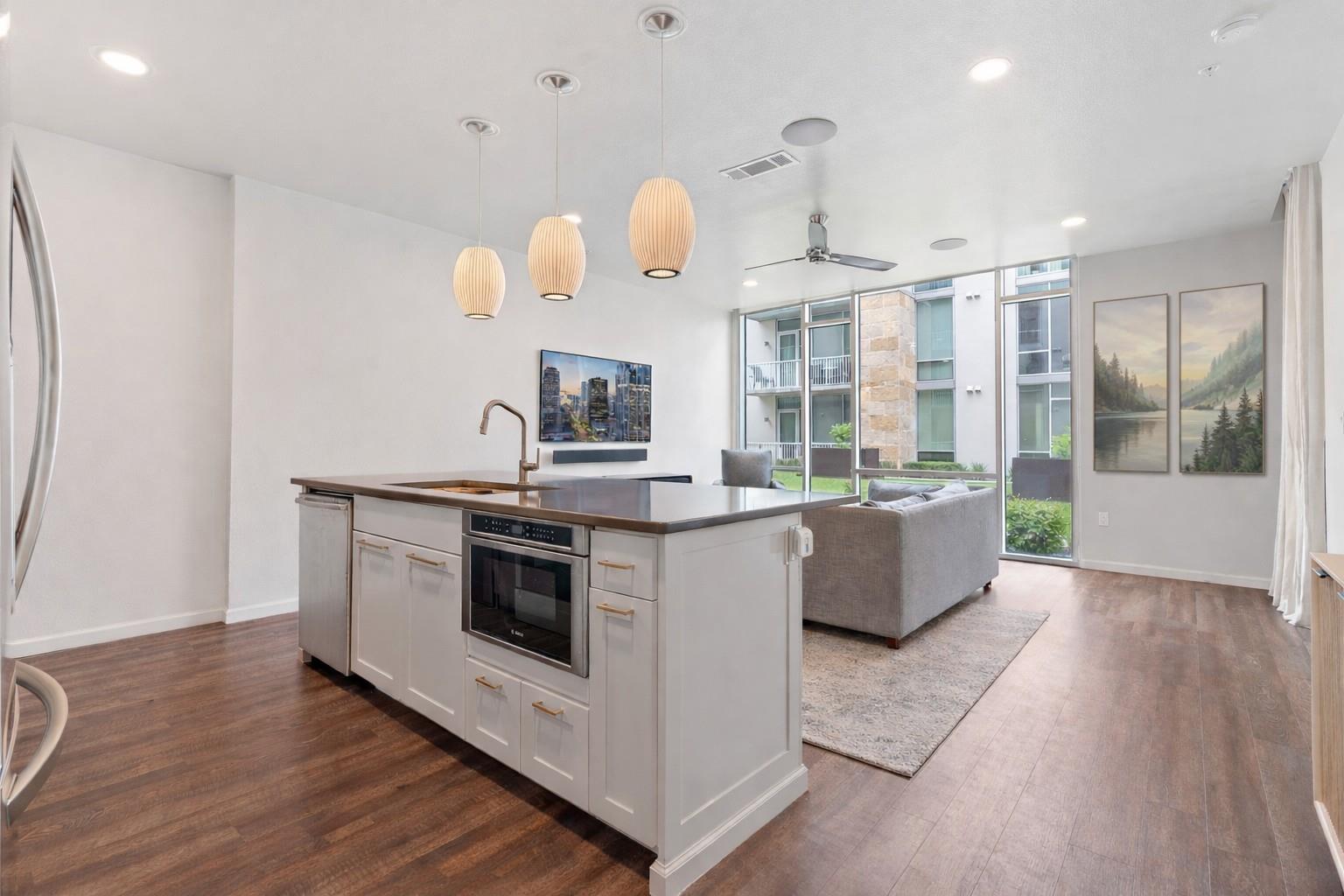 1600 Barton Springs Rd # 2102, Austin, TX 78704