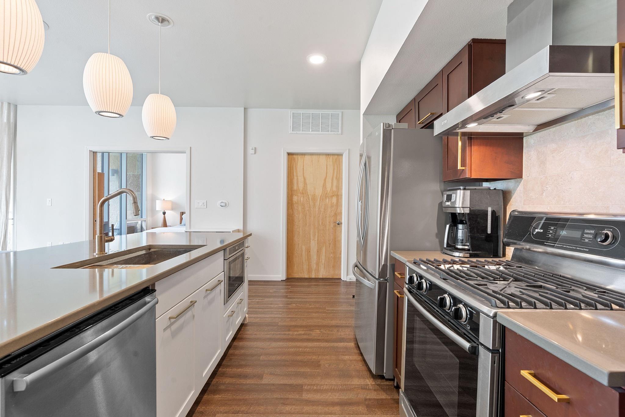 1600 Barton Springs Rd # 2102, Austin, TX 78704