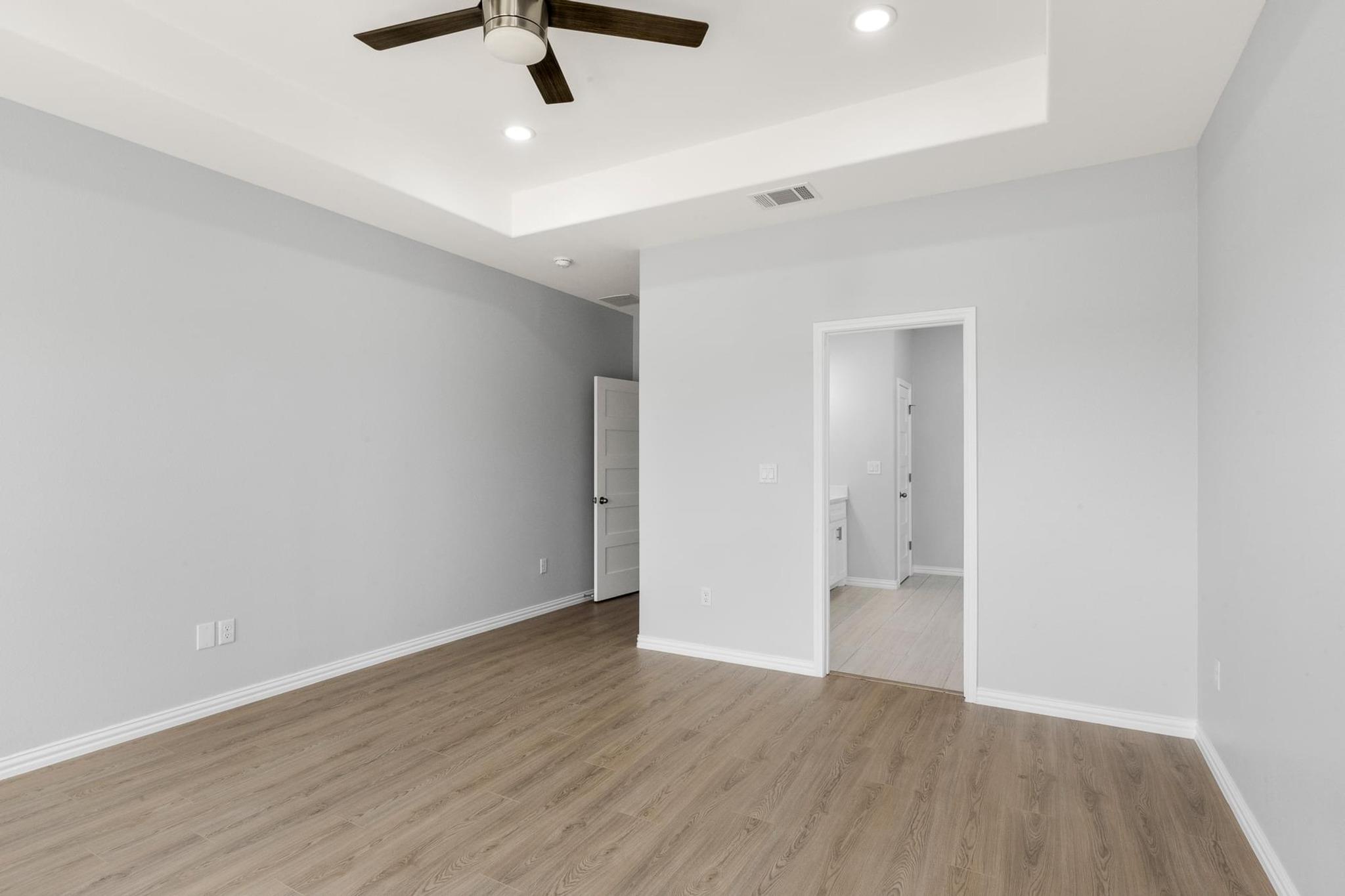 1136 Country Road 484 Rd, Elgin, TX 78621