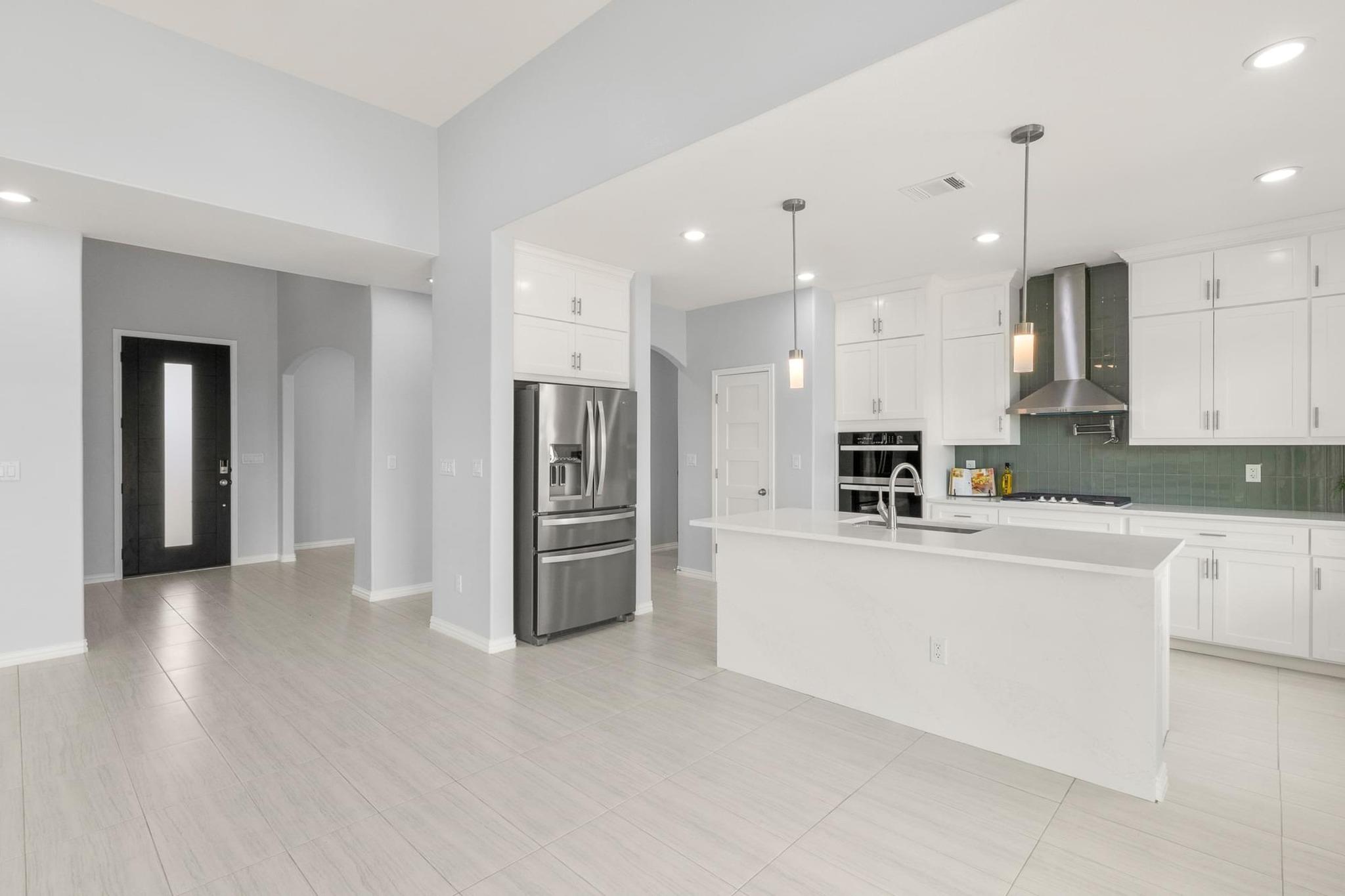 1136 Country Road 484 Rd, Elgin, TX 78621