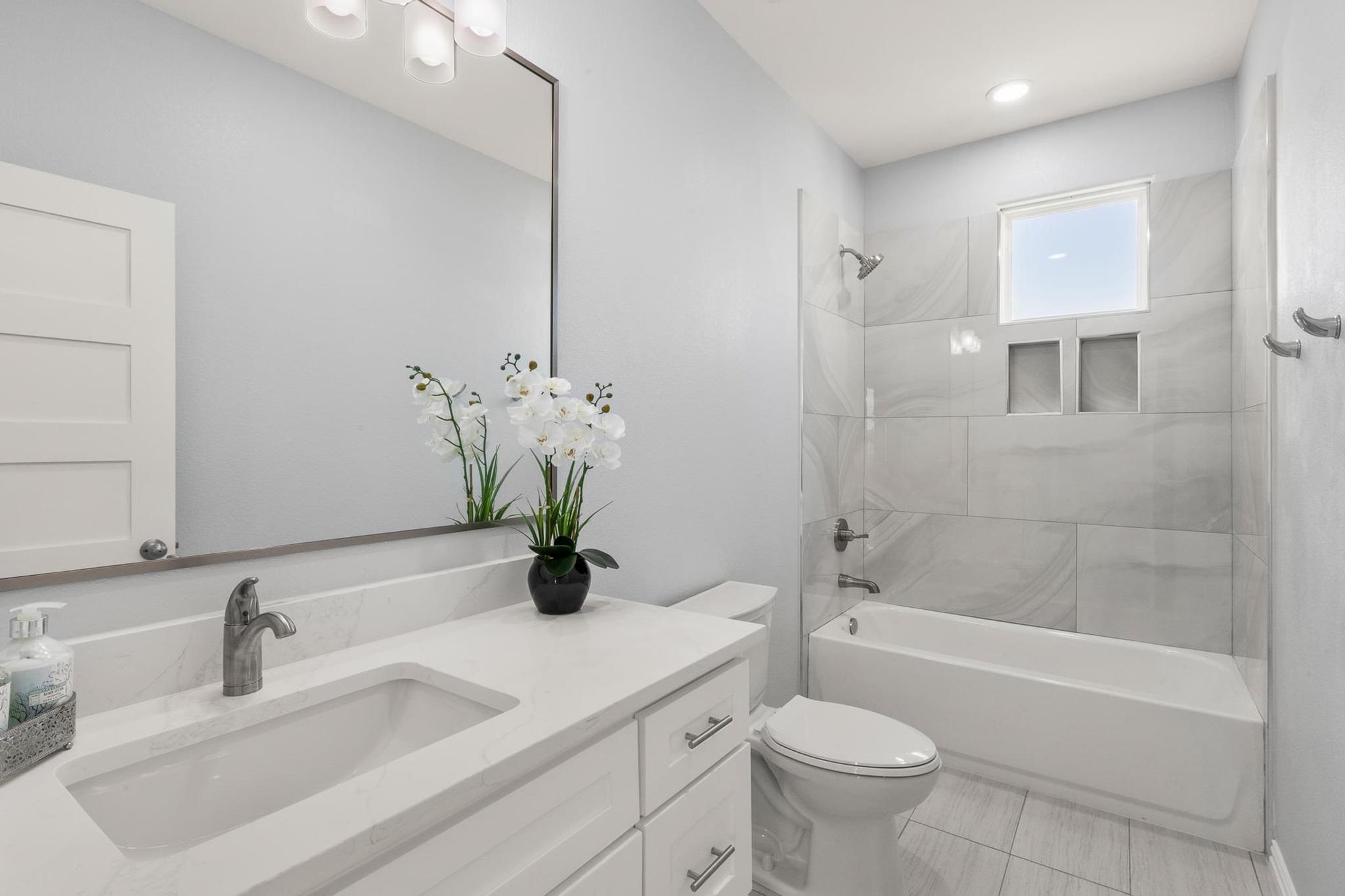 1136 Country Road 484 Rd, Elgin, TX 78621