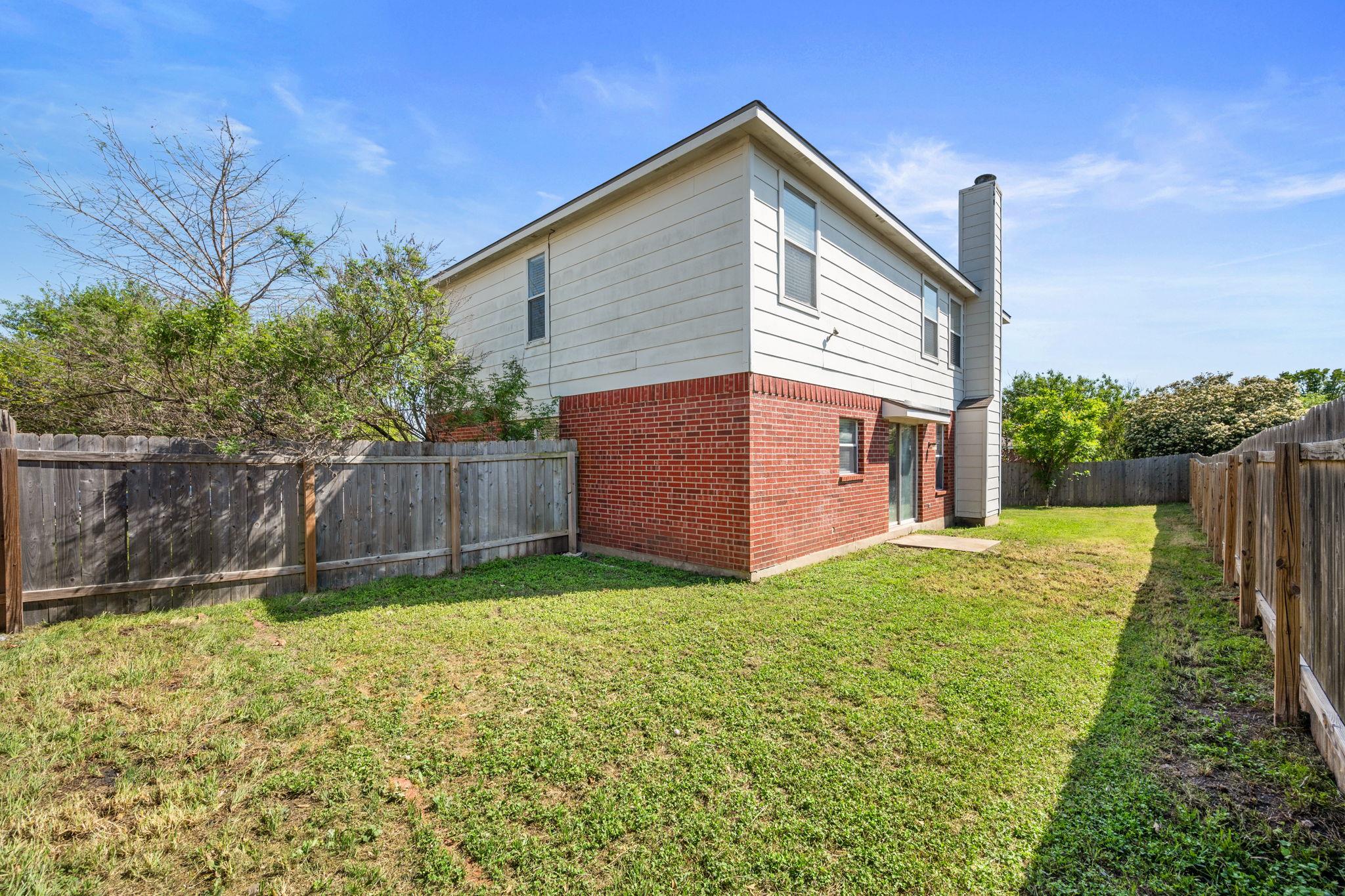 906 Low Brim Cv, Pflugerville, TX 78660