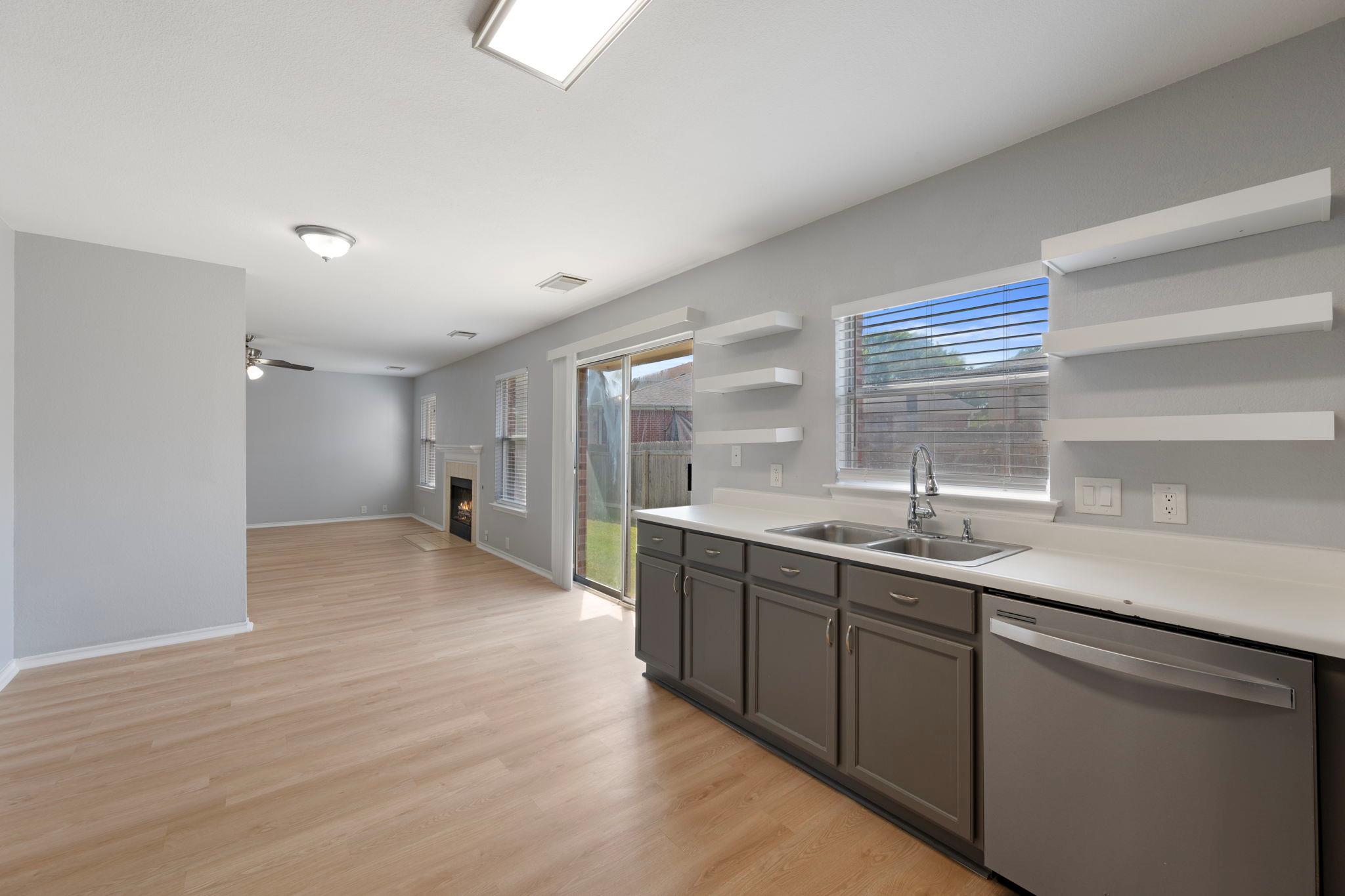 906 Low Brim Cv, Pflugerville, TX 78660