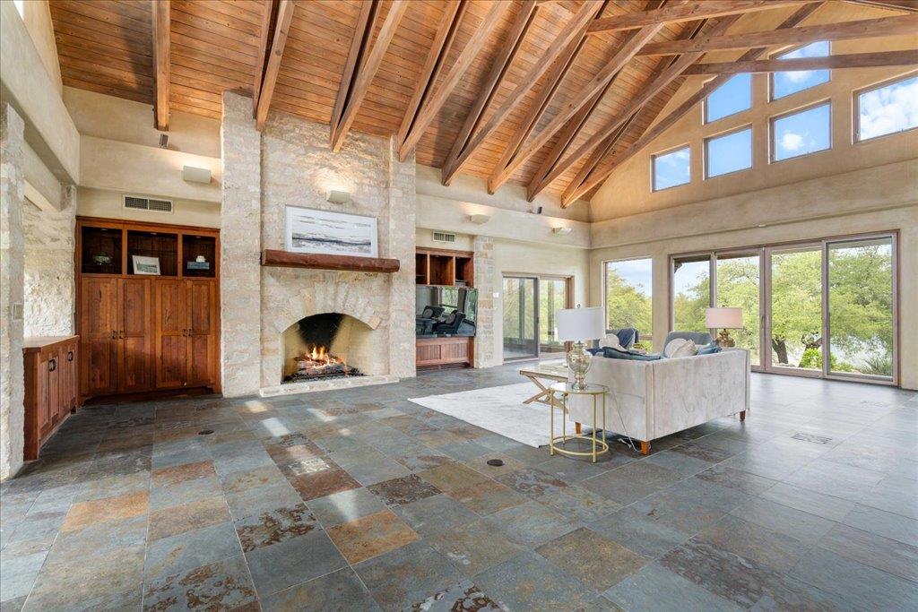 24736 Travis Lakeside Cv, Spicewood, TX 78669