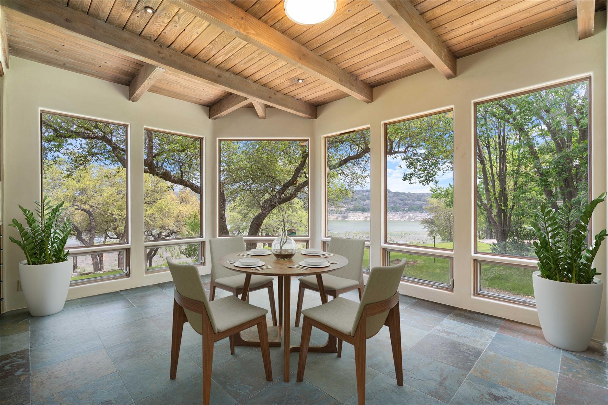 24736 Travis Lakeside Cv, Spicewood, TX 78669