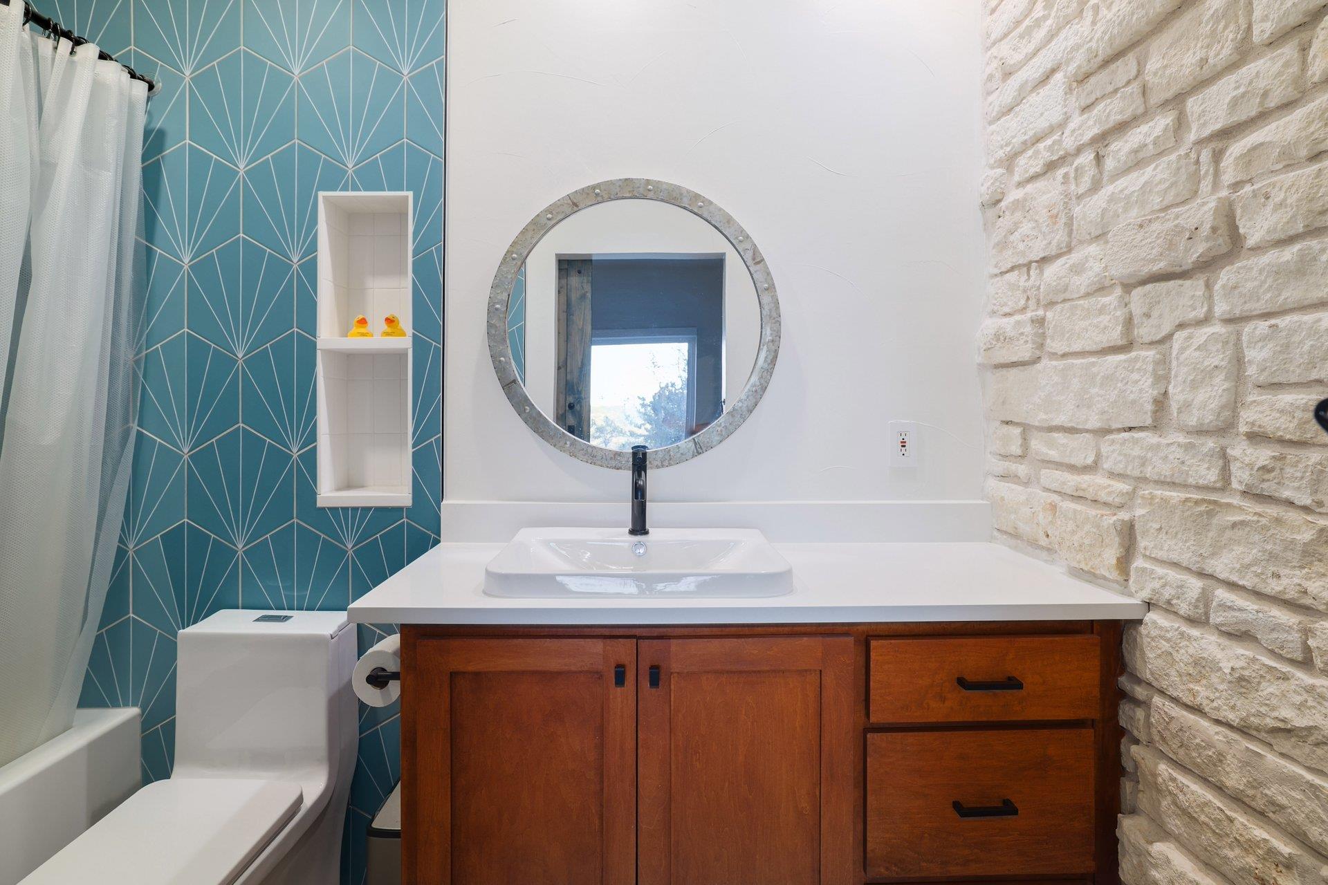 4005 Skillet Cv, Spicewood, TX 78669