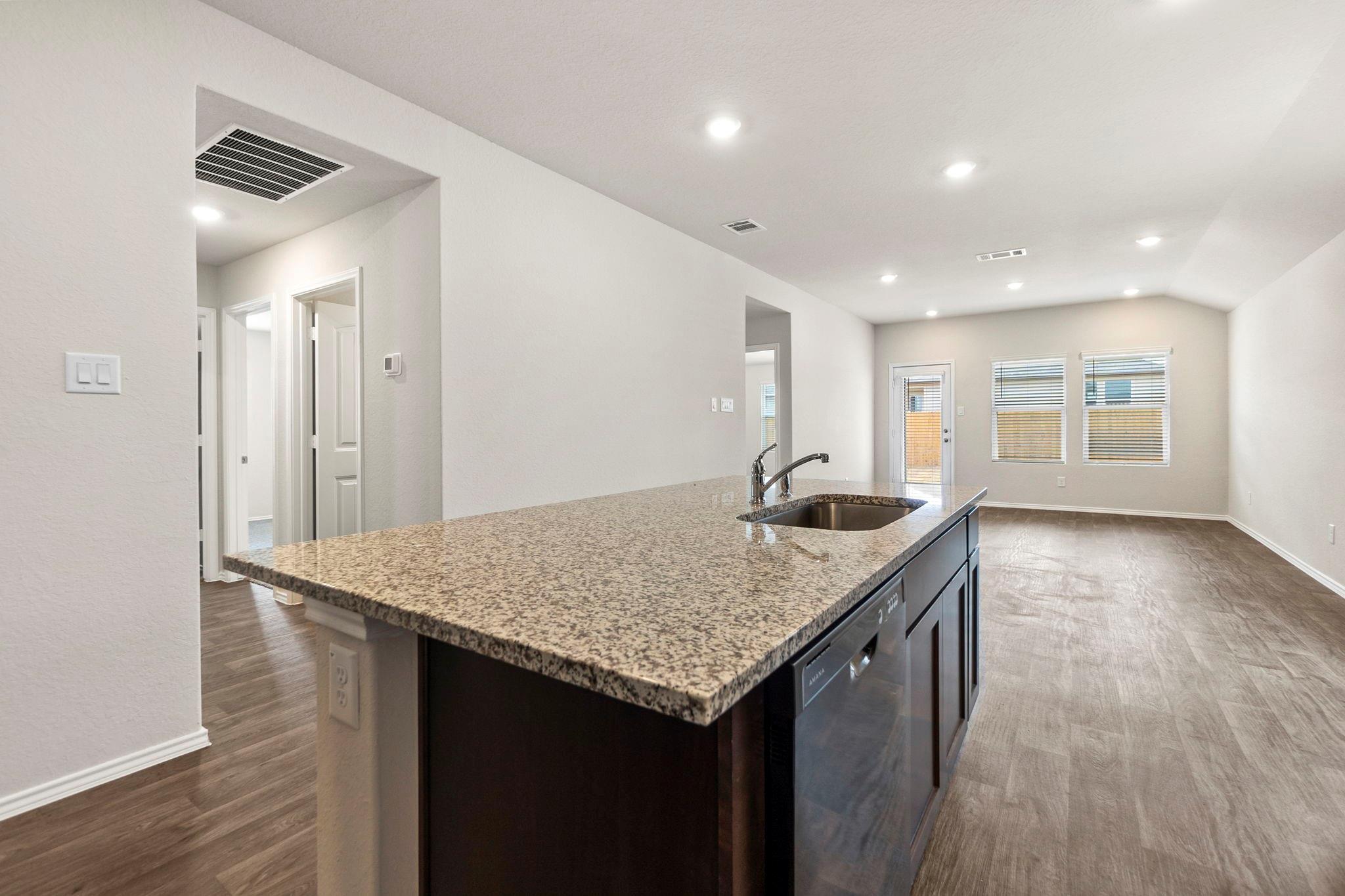 128 Shimmering Cv, San Marcos, TX 78666