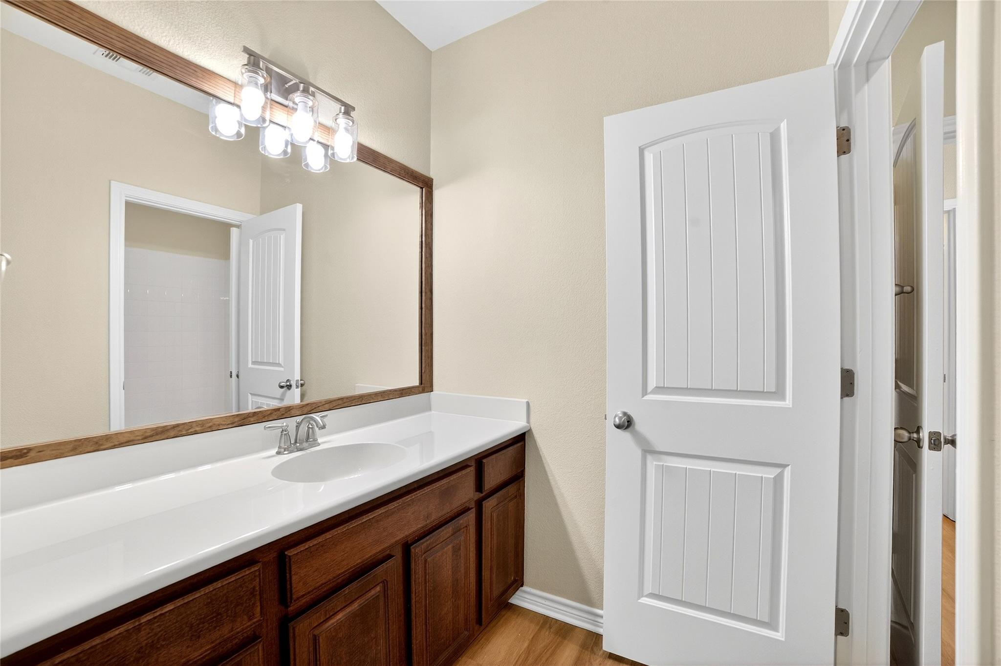 1090 Sussex Way, Round Rock, TX 78665