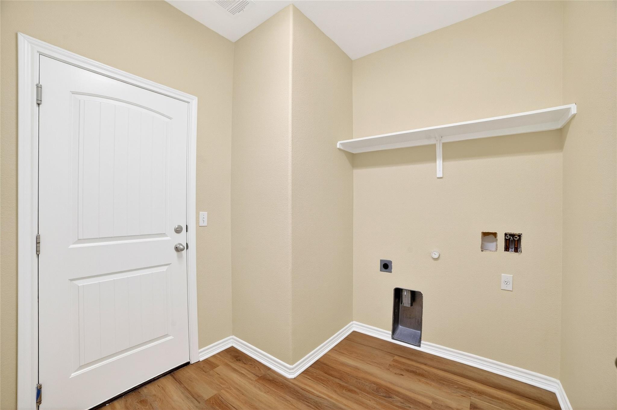 1090 Sussex Way, Round Rock, TX 78665