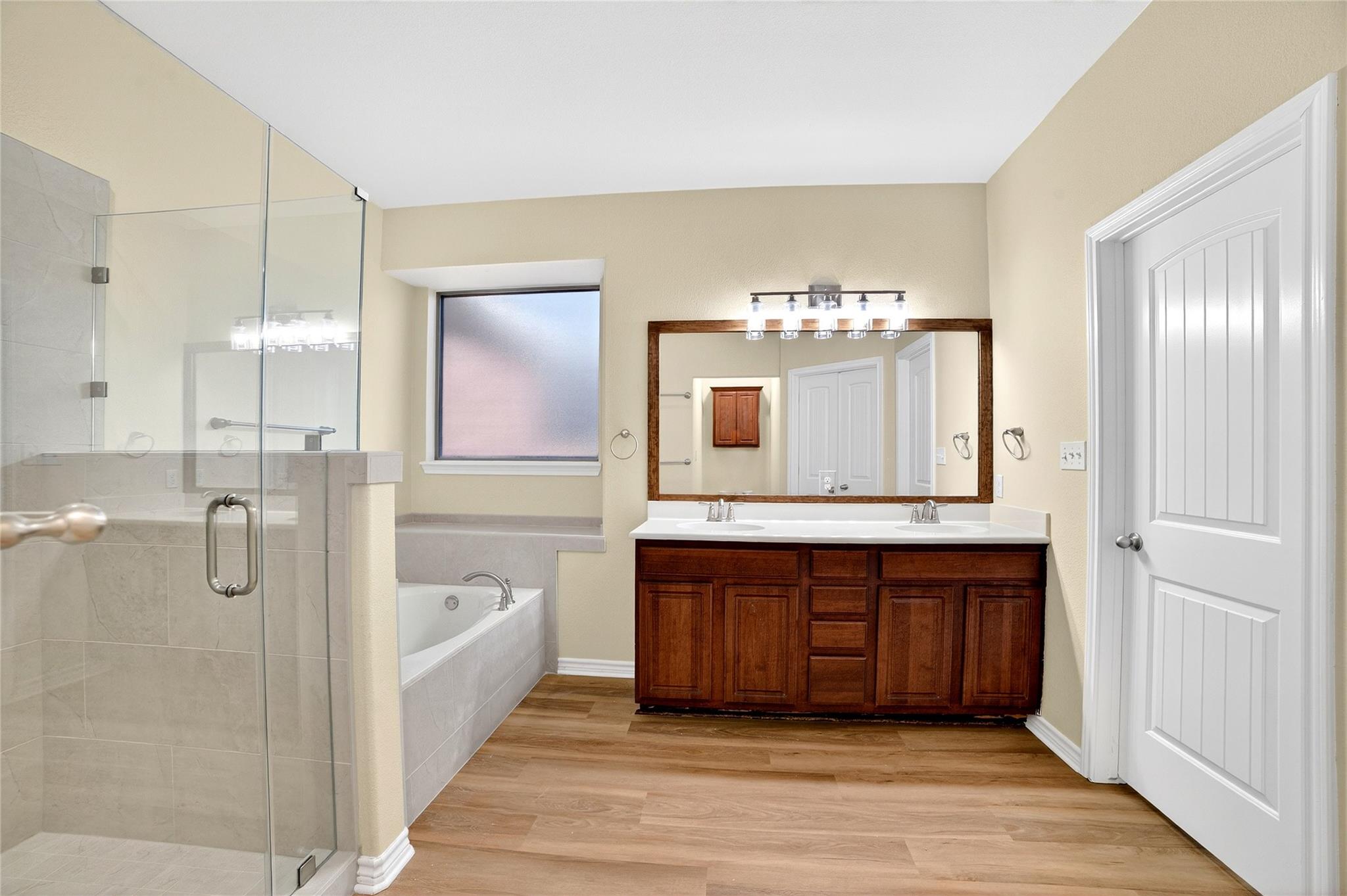 1090 Sussex Way, Round Rock, TX 78665