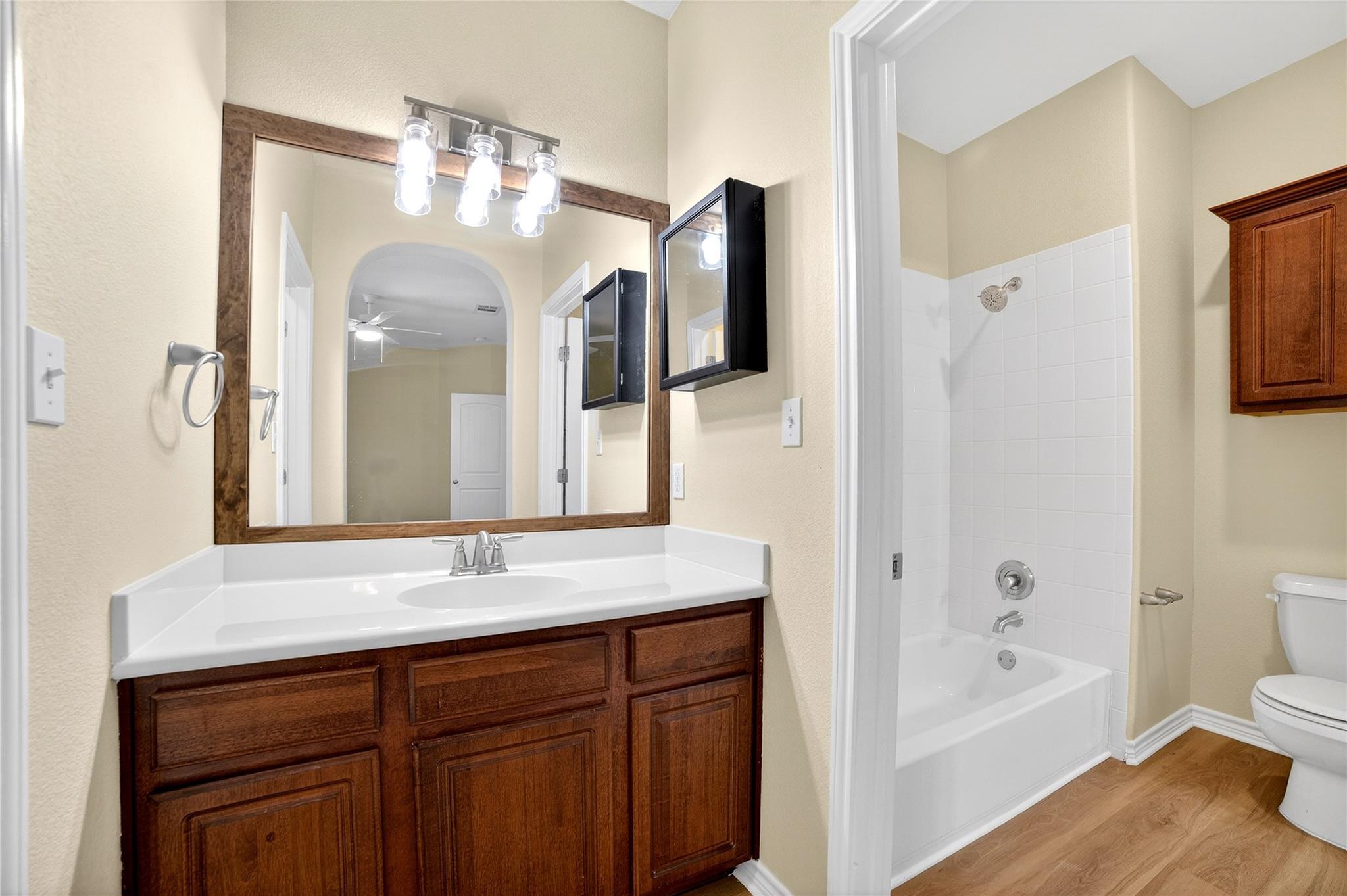 1090 Sussex Way, Round Rock, TX 78665