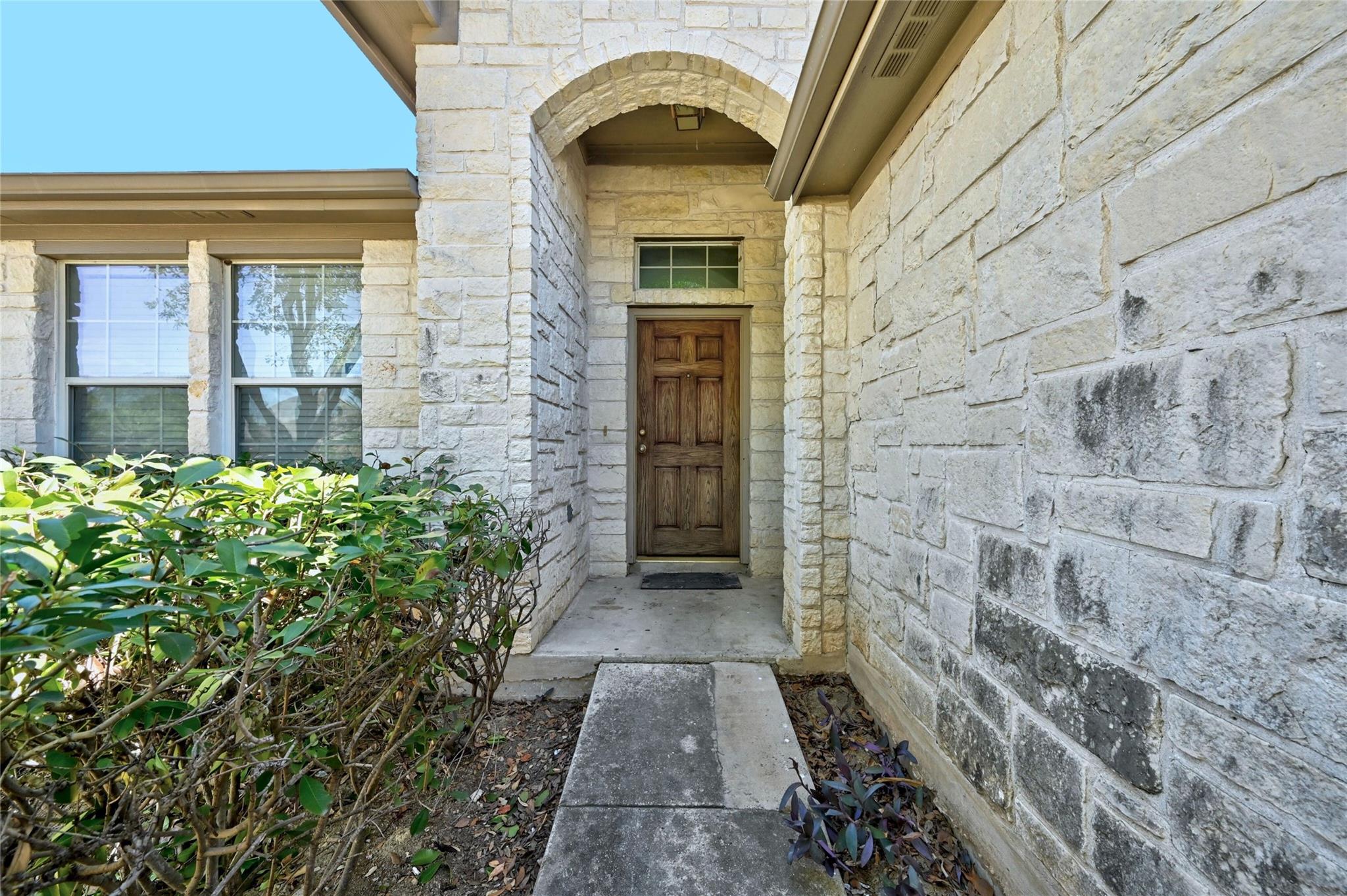 166 Pecanwood N, Kyle, TX 78640