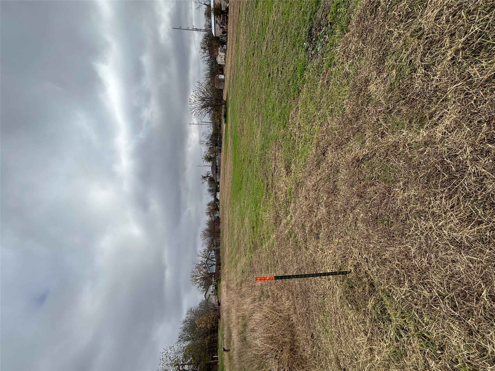 1302 Frink St, Taylor, TX 76574