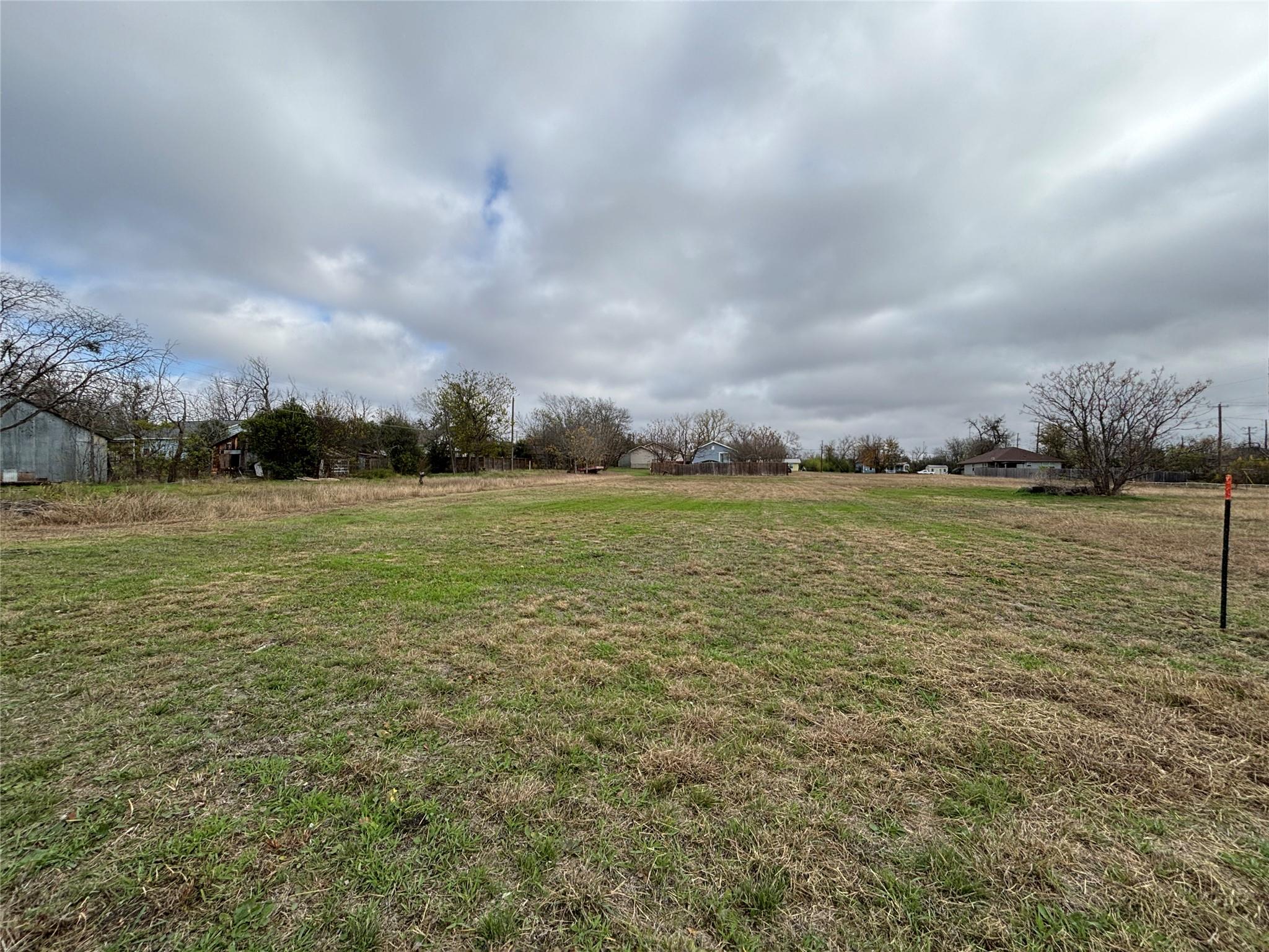 1302 Frink St, Taylor, TX 76574