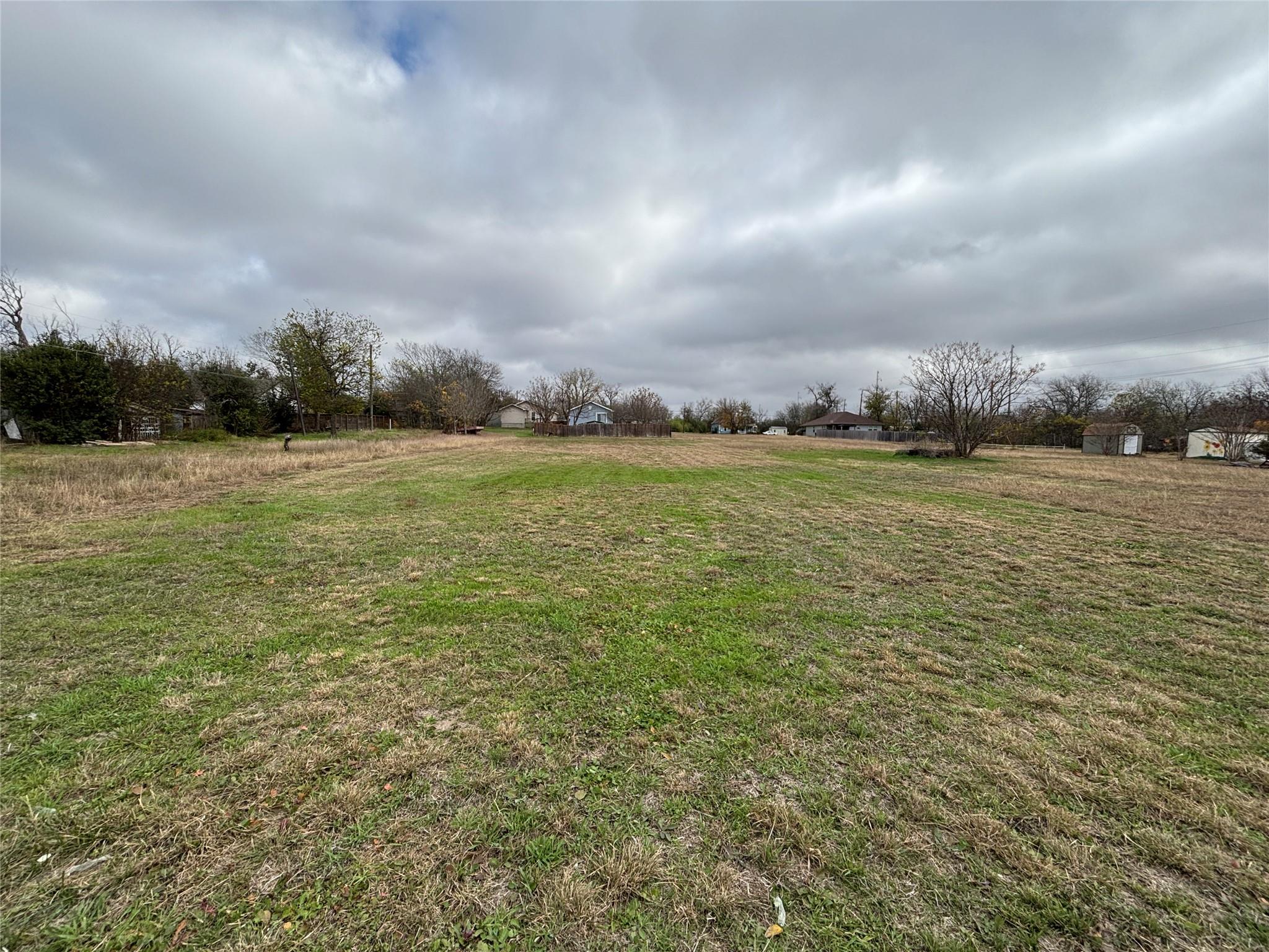 1302 Frink St, Taylor, TX 76574