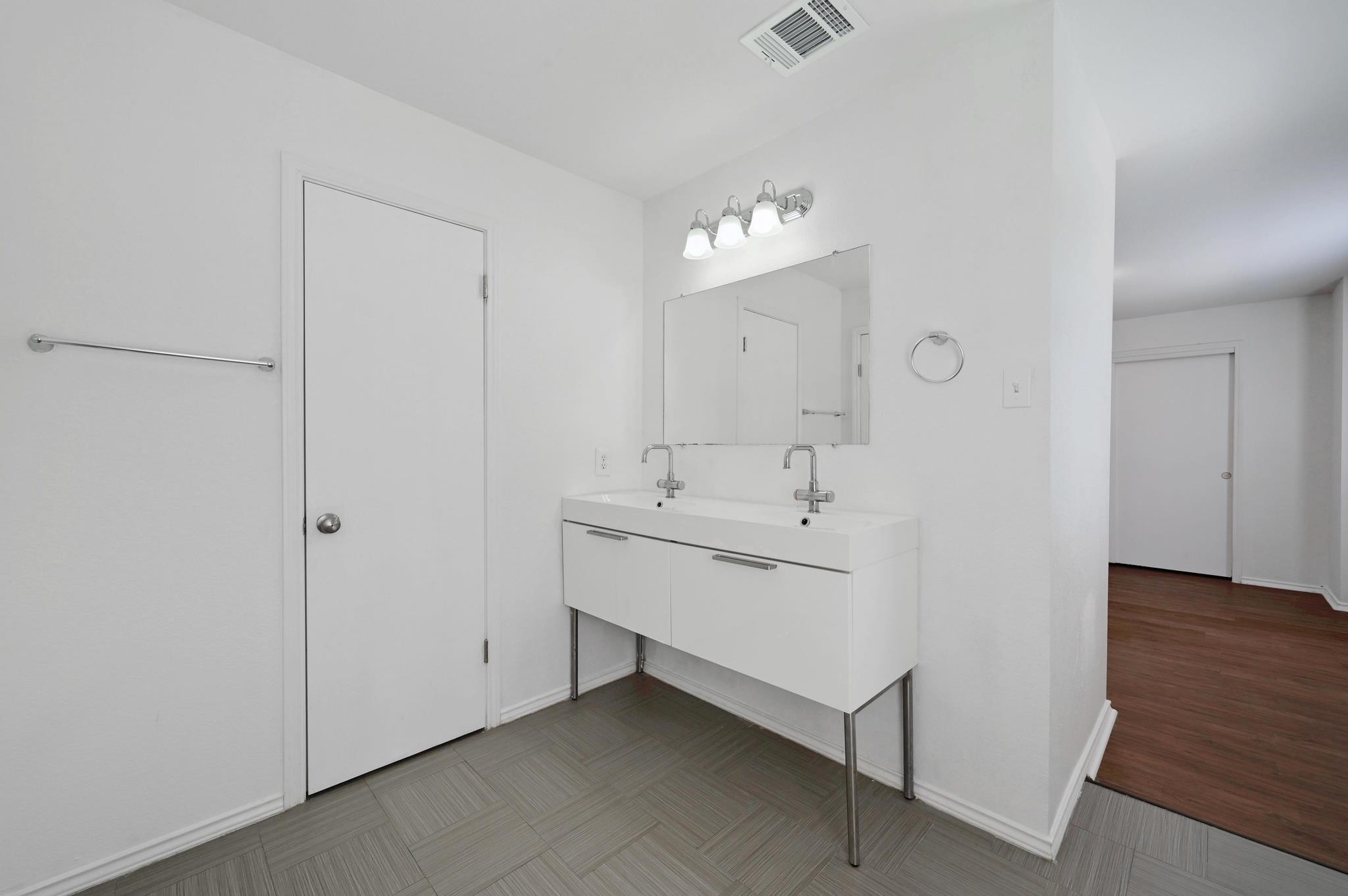 13520 Alysheba Dr, Del Valle, TX 78617