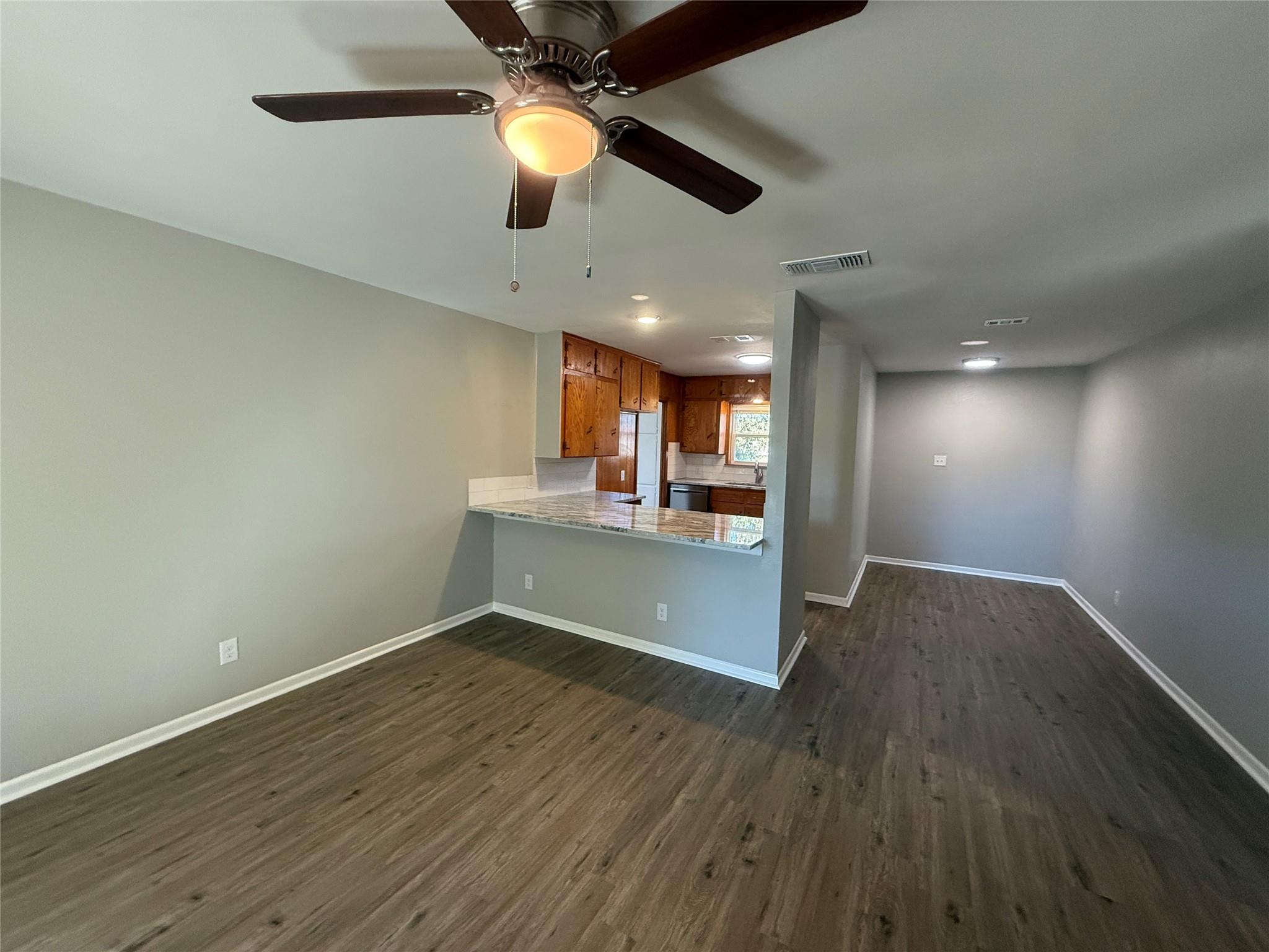 176 W Sweetbriar Dr, Marble Falls, TX 78654