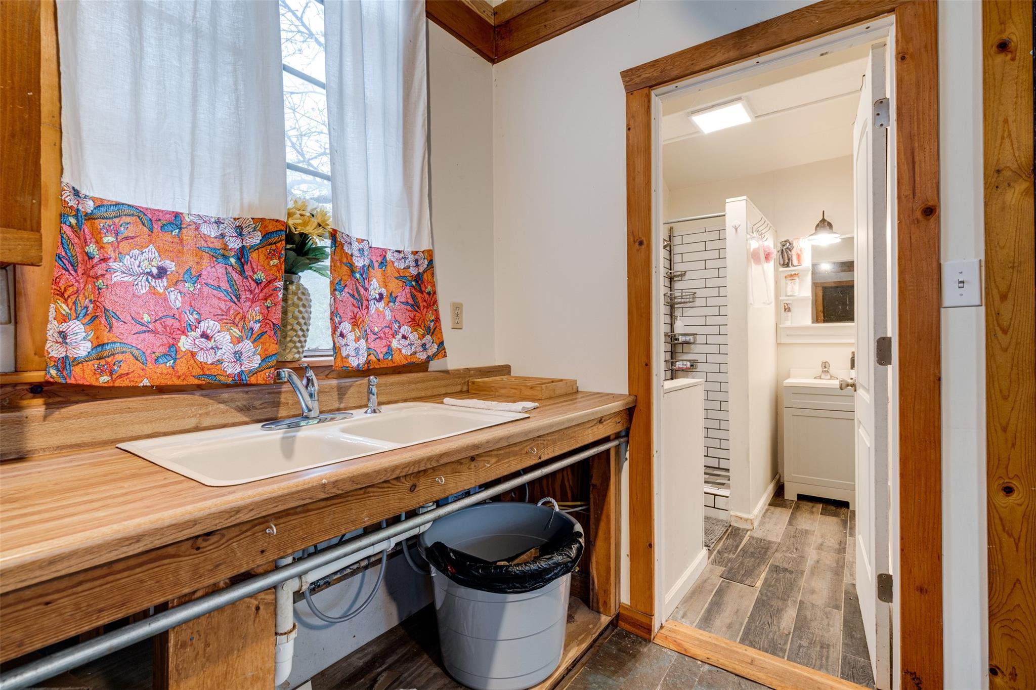 112 Boulder Ln, Manor, TX 78653