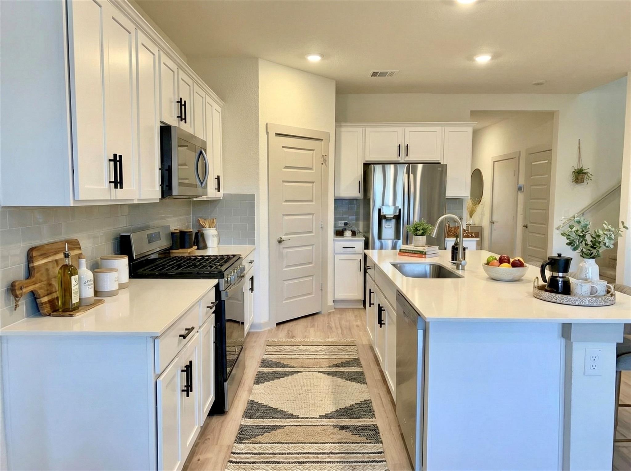 257 Geminiflora Bnd, Leander, TX 78641