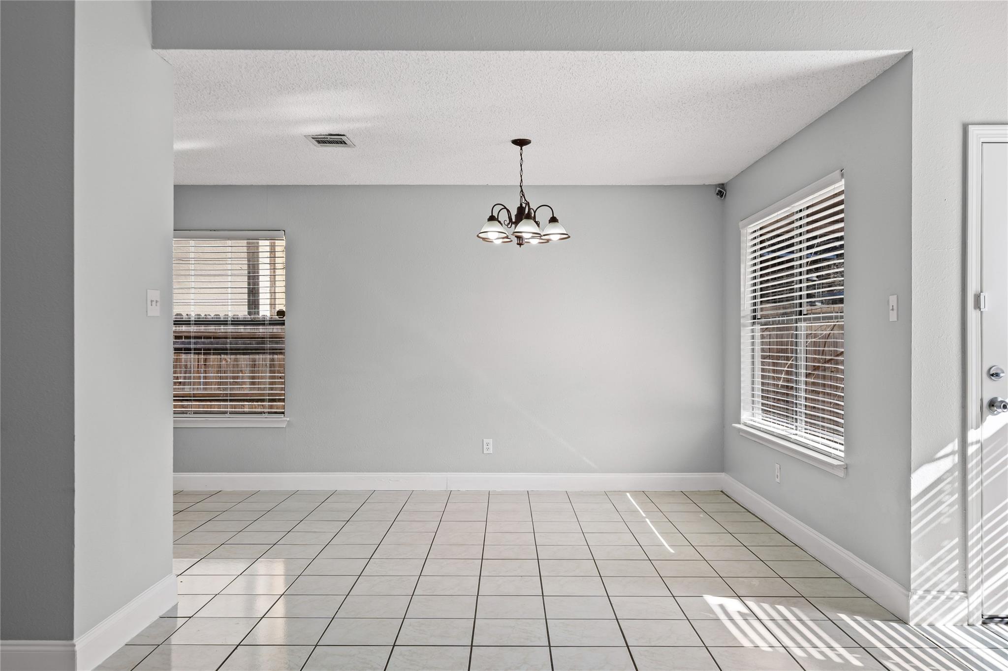 16207 Parkway Dr, Pflugerville, TX 78660