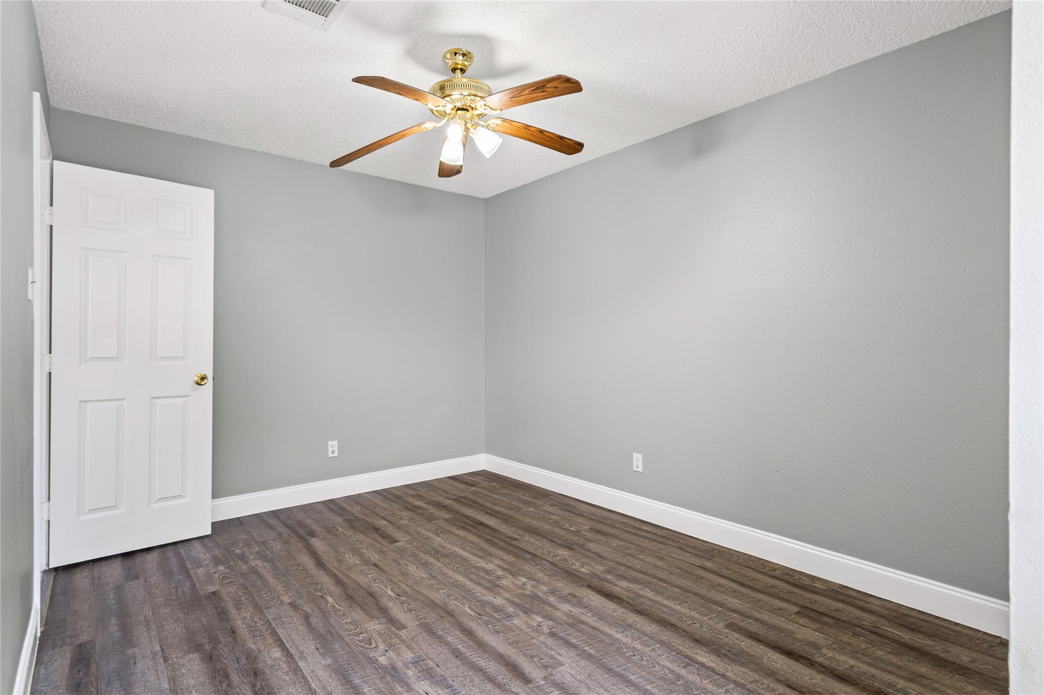 16207 Parkway Dr, Pflugerville, TX 78660