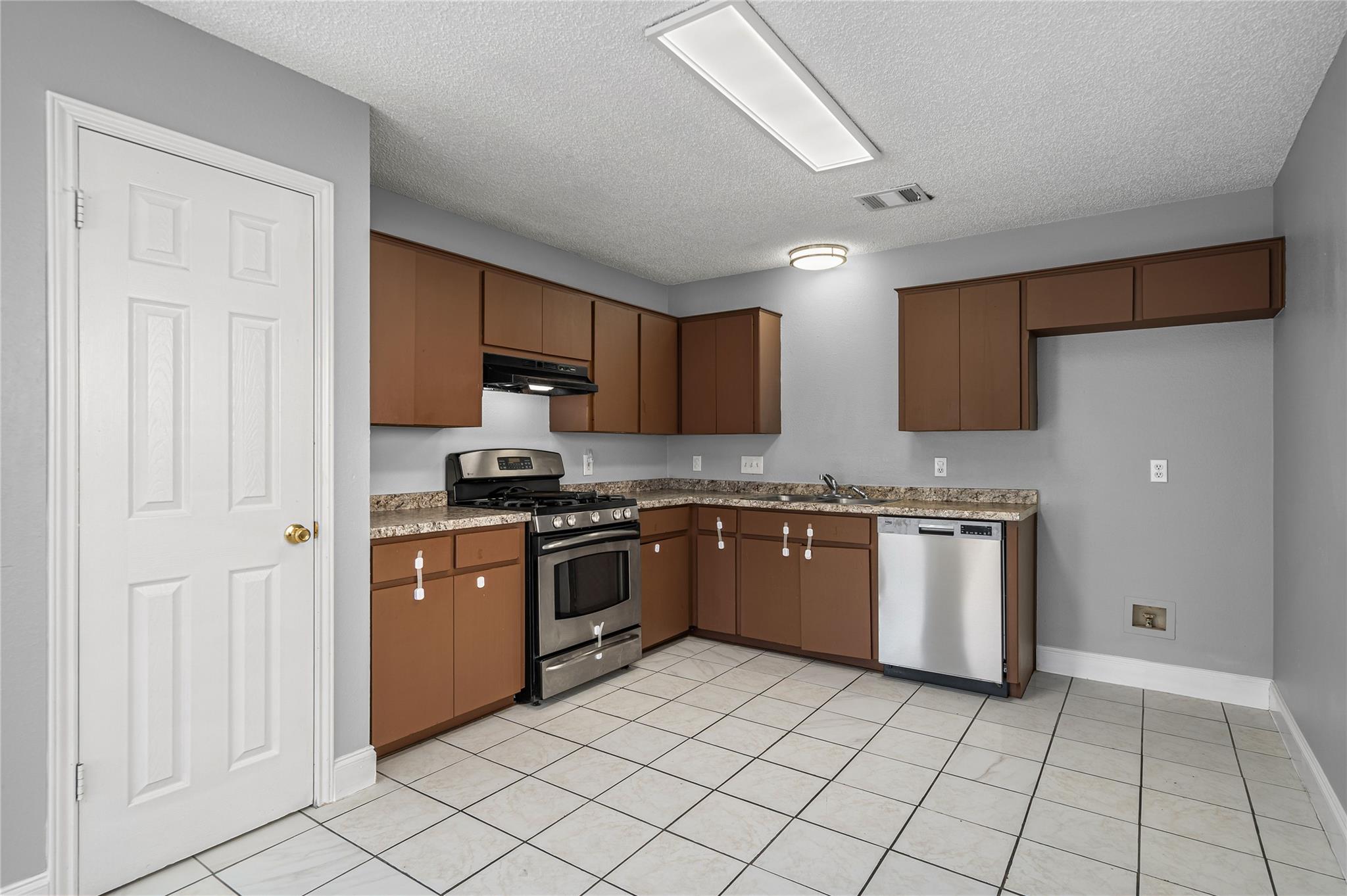 16207 Parkway Dr, Pflugerville, TX 78660