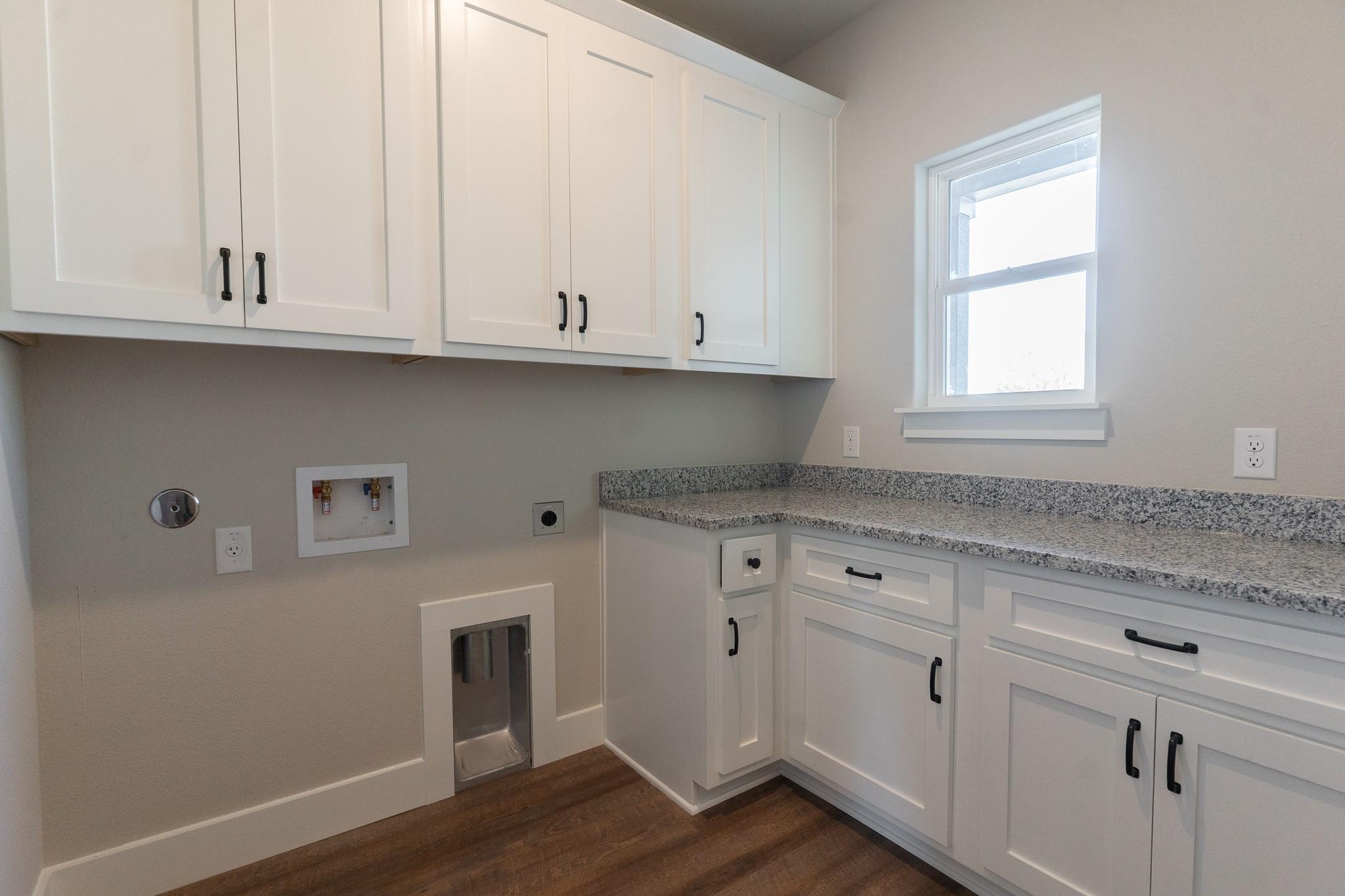 311 String Prairie Way, Smithville, TX 78957