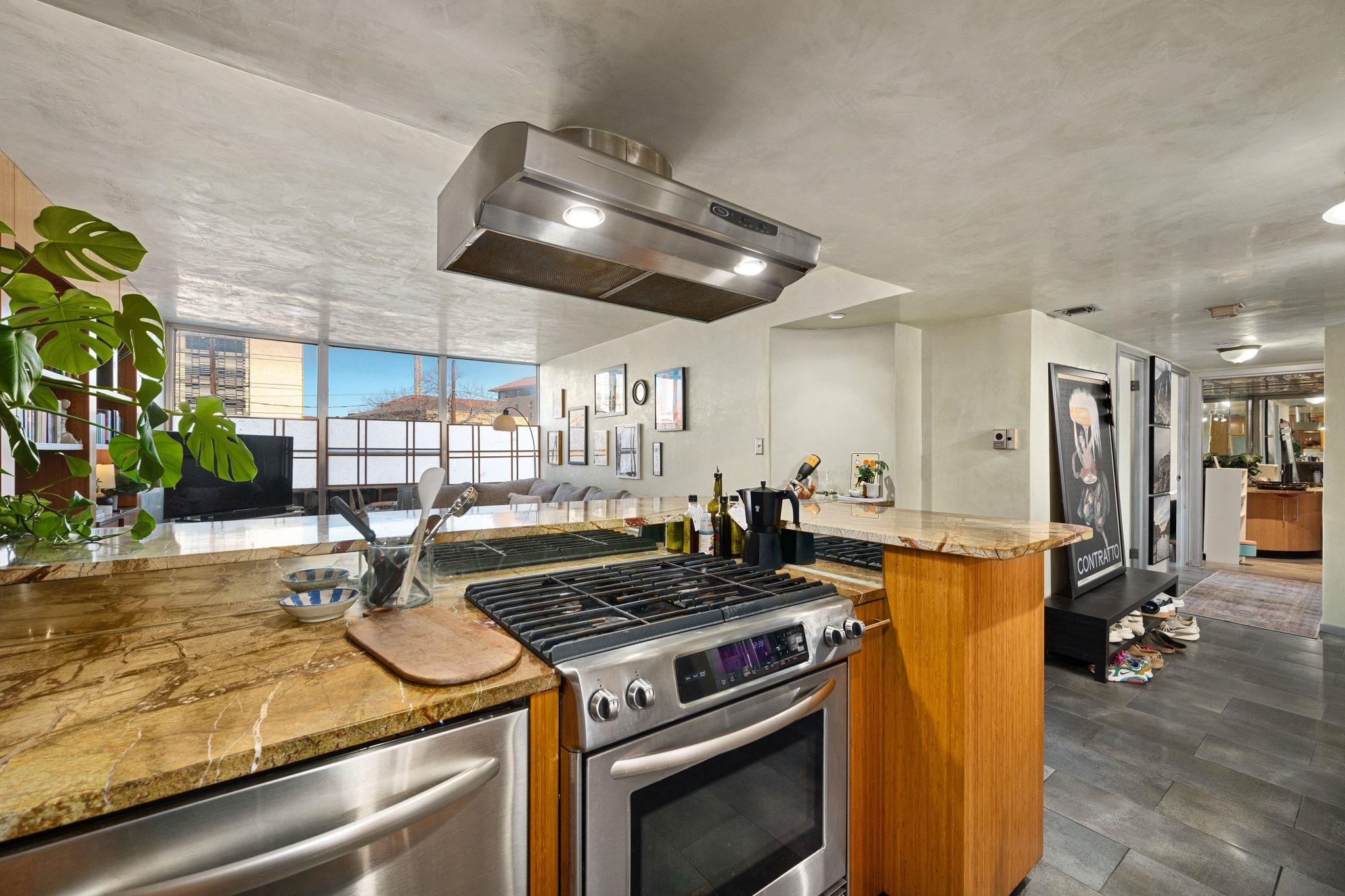 1800 Lavaca St # A-208, Austin, TX 78701