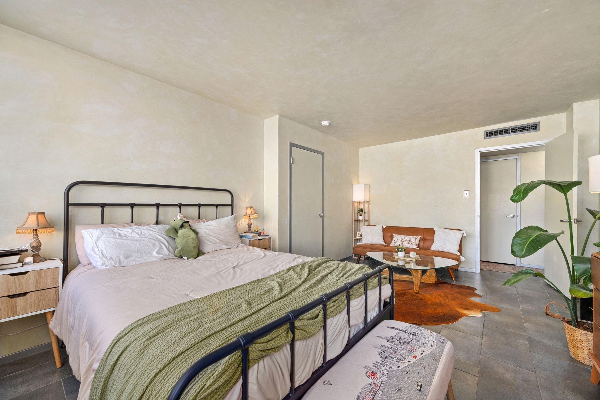 1800 Lavaca St # A-208, Austin, TX 78701