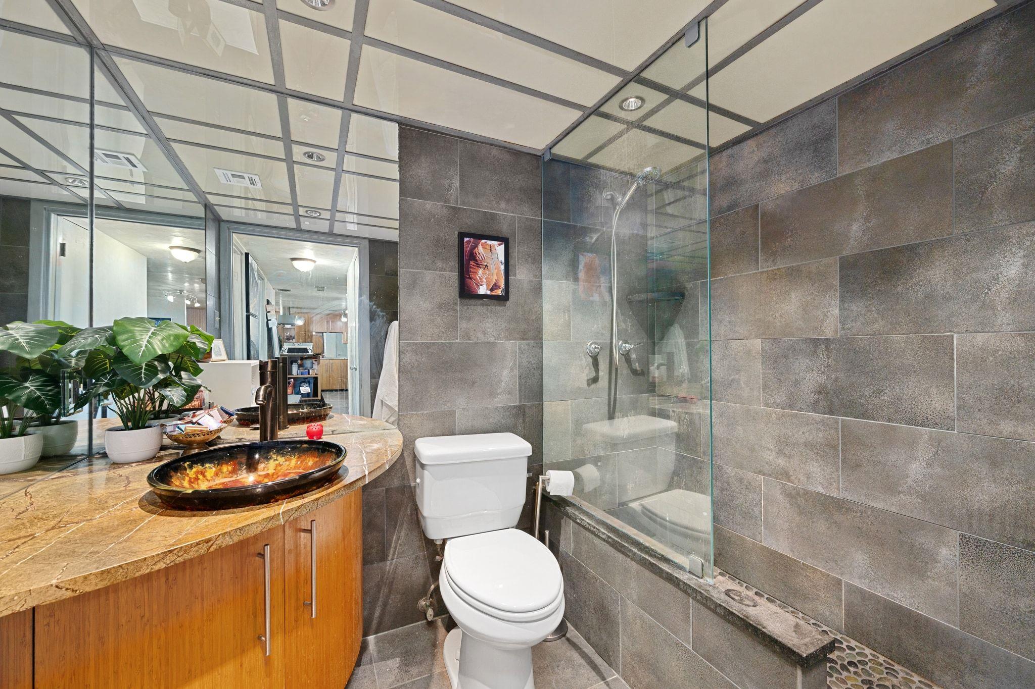 1800 Lavaca St # A-208, Austin, TX 78701