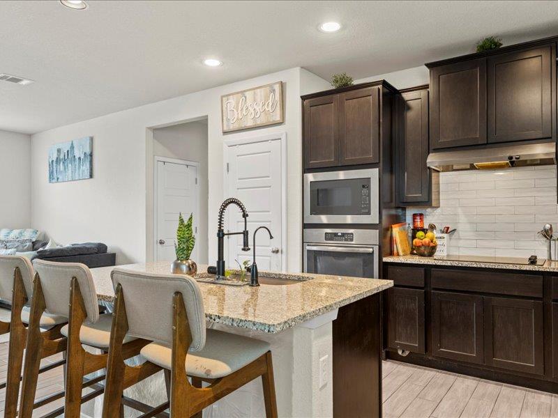 204 Lake Placid Run, Elgin, TX 78621